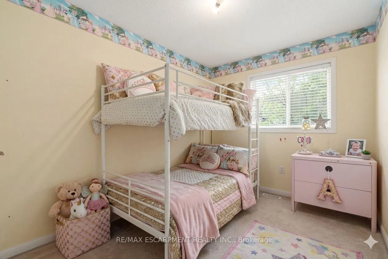 Photo 12 of 4413 Peter Drive, Burlington, Shoreacres — HOMEH