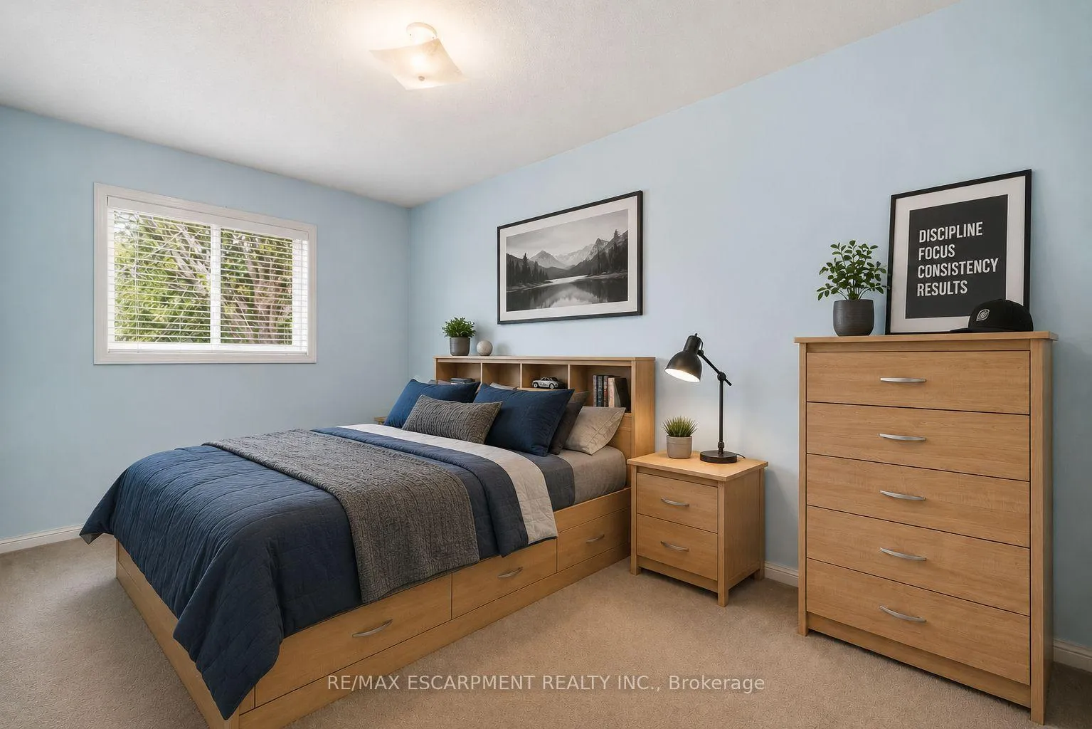 Photo 13 of 4413 Peter Drive, Burlington, Shoreacres — HOMEH