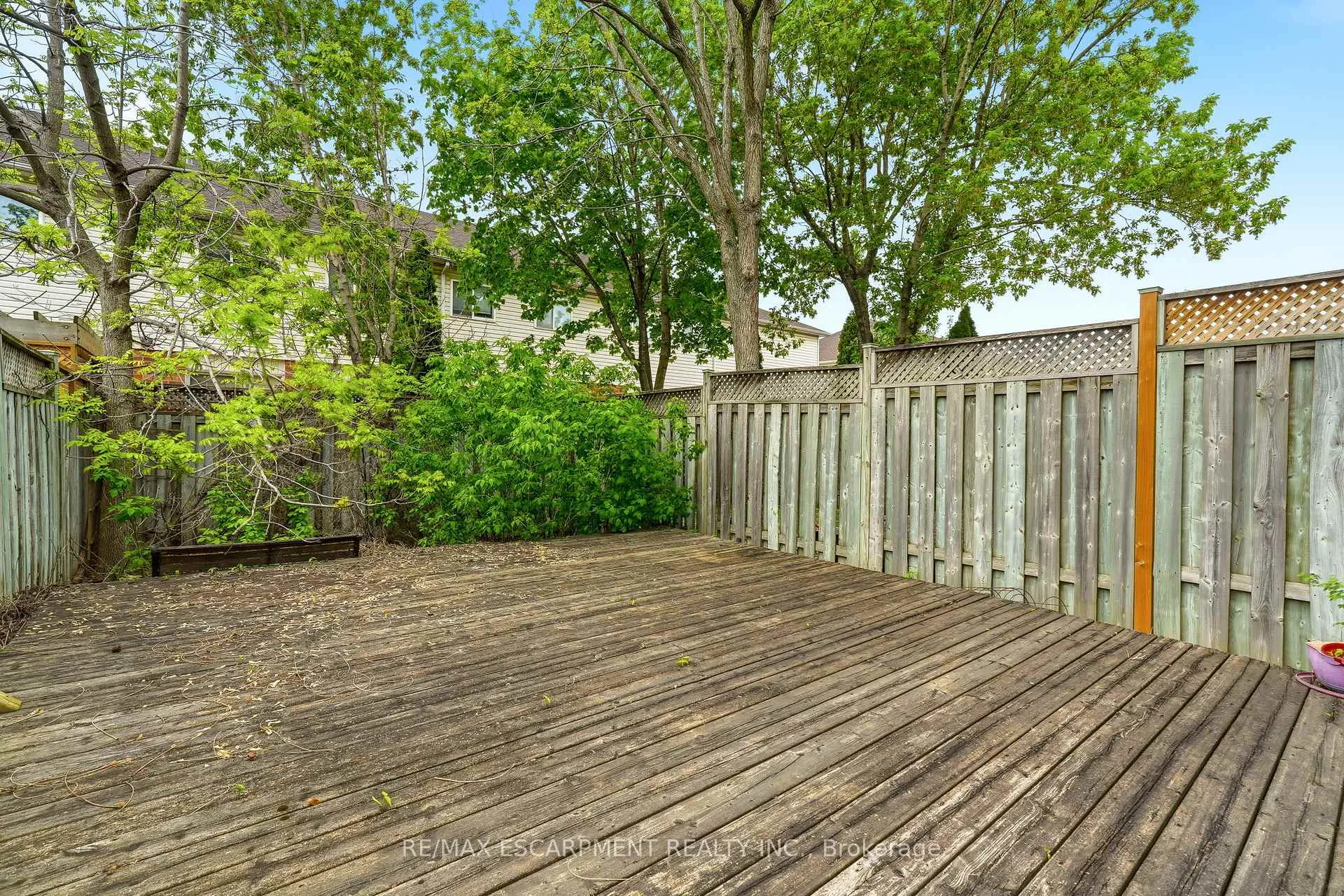 Photo 16 of 4413 Peter Drive, Burlington, Shoreacres — HOMEH