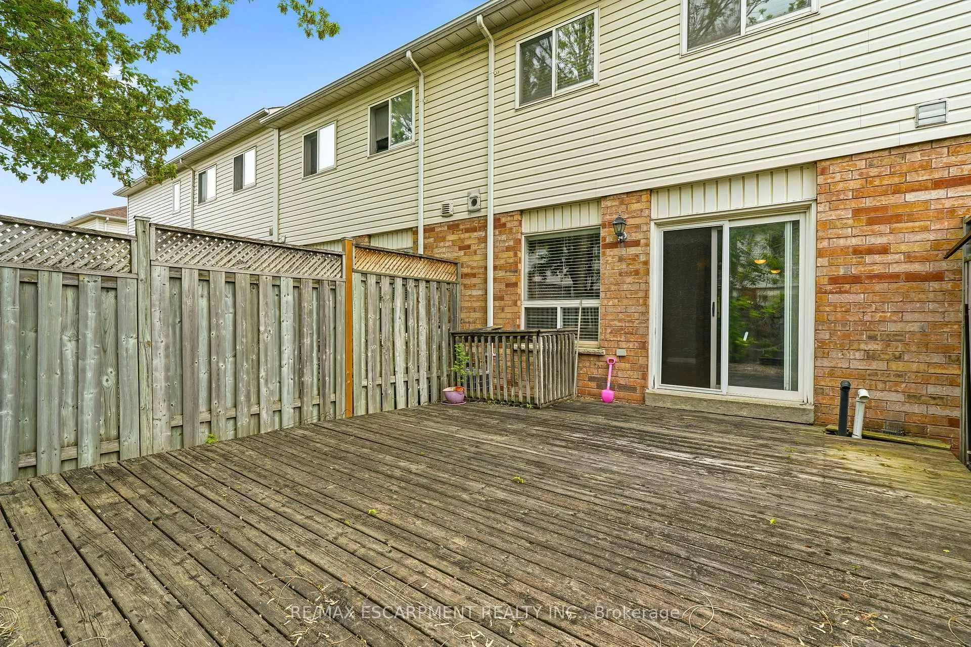 Photo 17 of 4413 Peter Drive, Burlington, Shoreacres — HOMEH