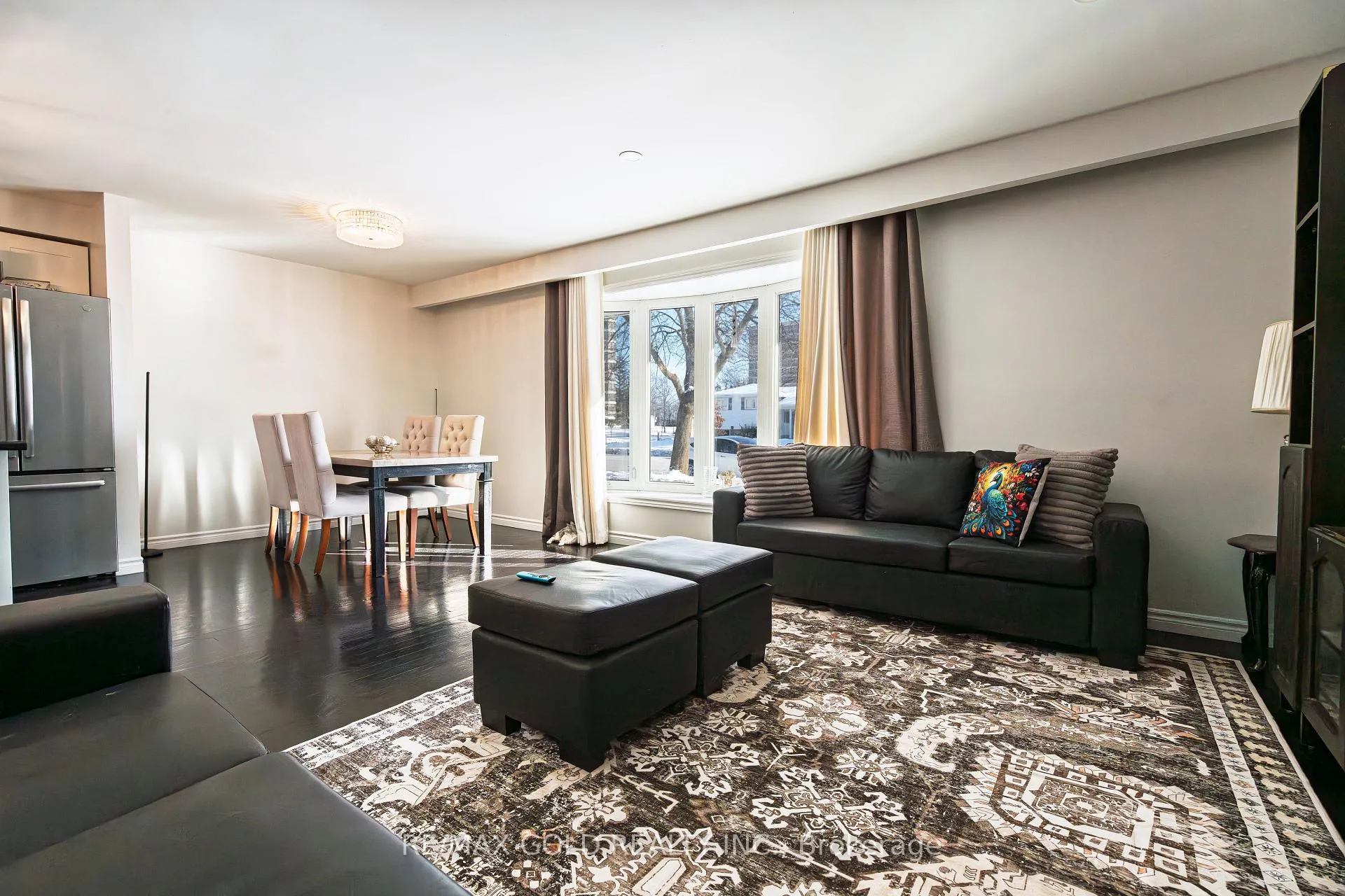 Photo 5 of 46 Elgin Drive, Brampton, Brampton South — HOMEH