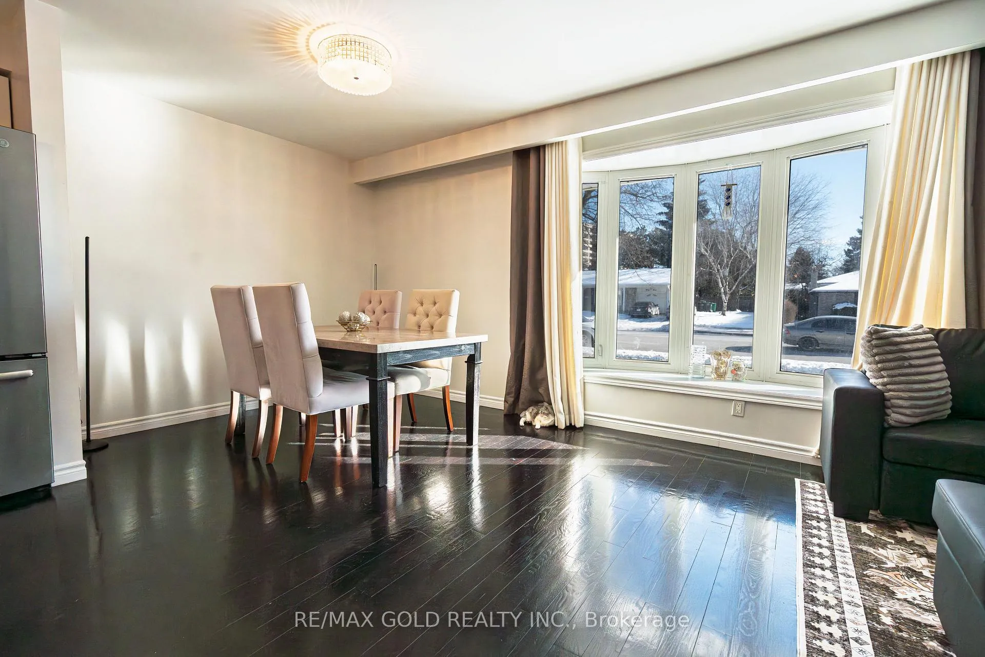 Photo 9 of 46 Elgin Drive, Brampton, Brampton South — HOMEH