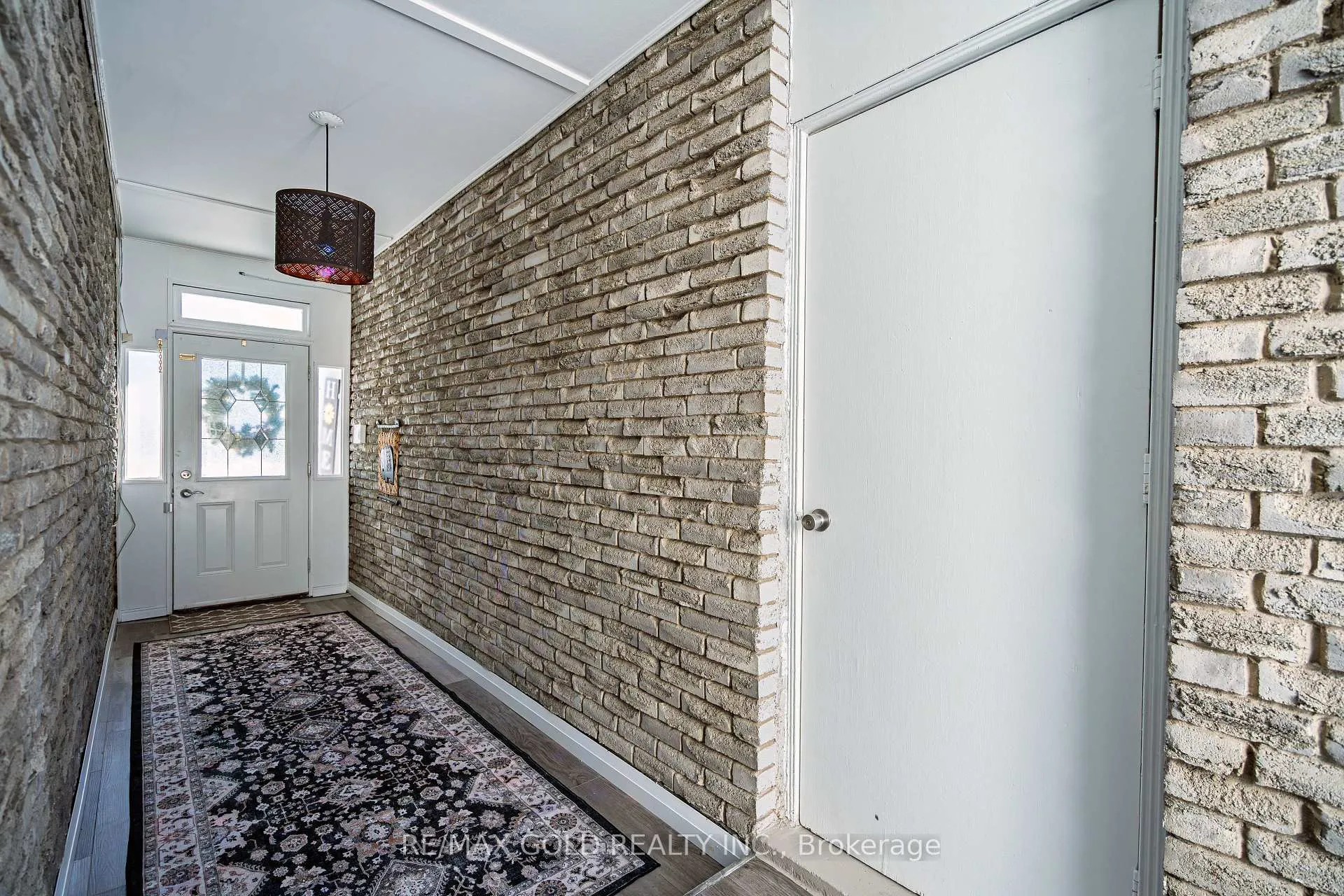 Photo 13 of 46 Elgin Drive, Brampton, Brampton South — HOMEH