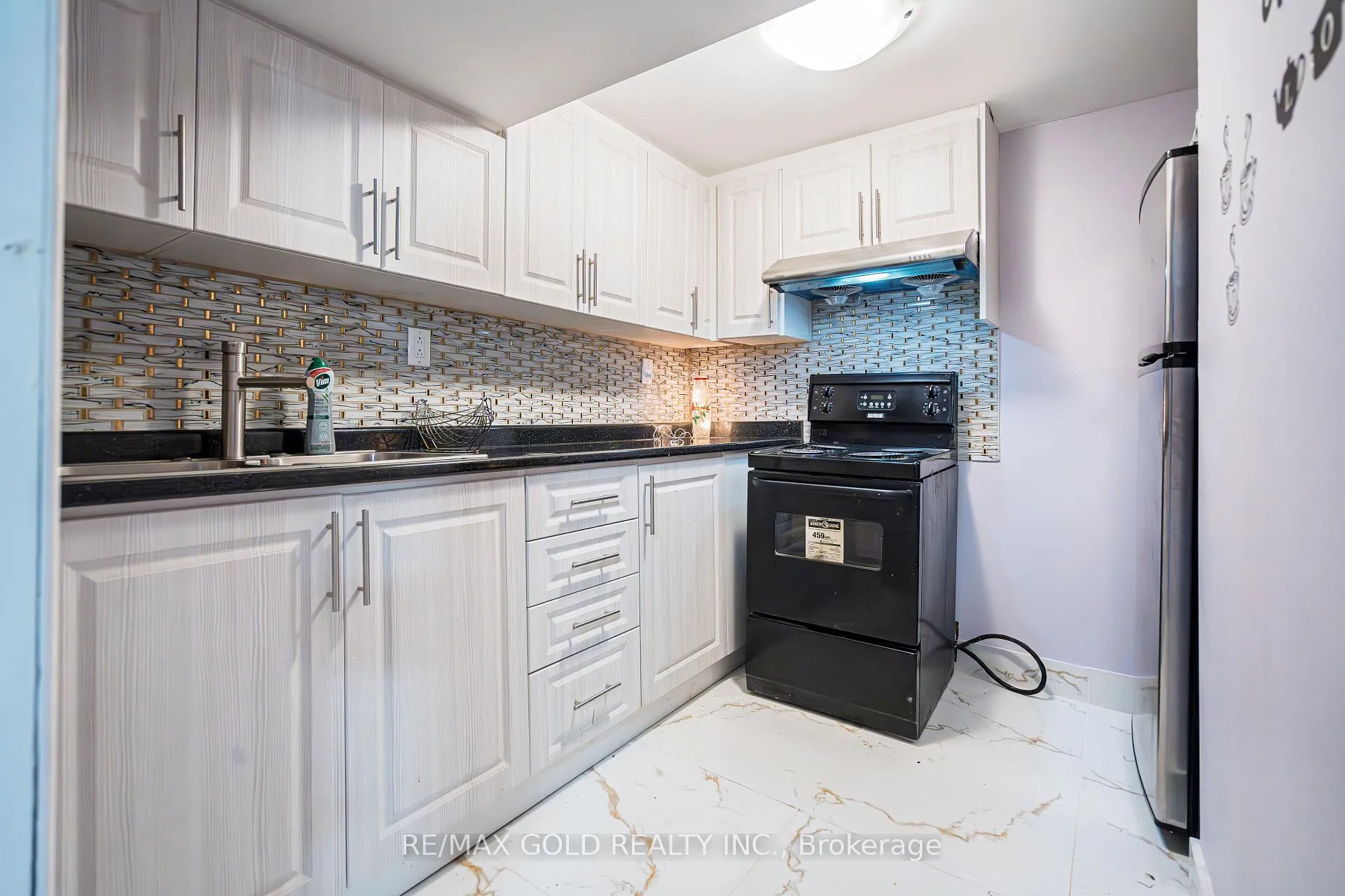 Photo 26 of 46 Elgin Drive, Brampton, Brampton South — HOMEH