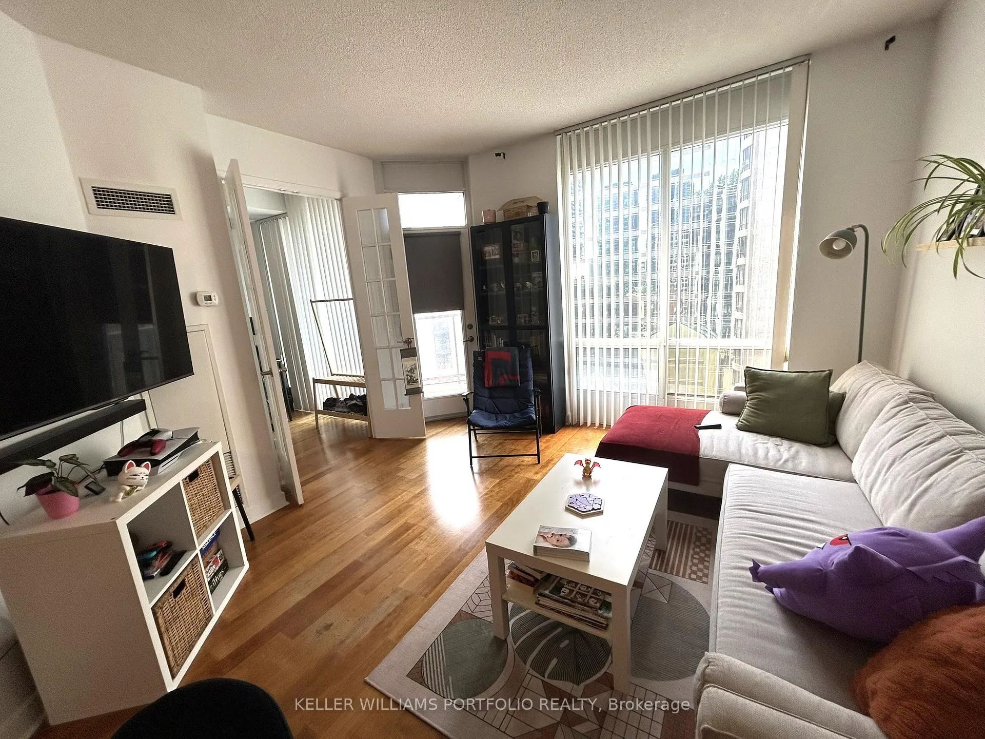 Photo 4 of Unit 1512, 85 Bloor Street E, Toronto, Church-Yonge Corridor — HOMEH