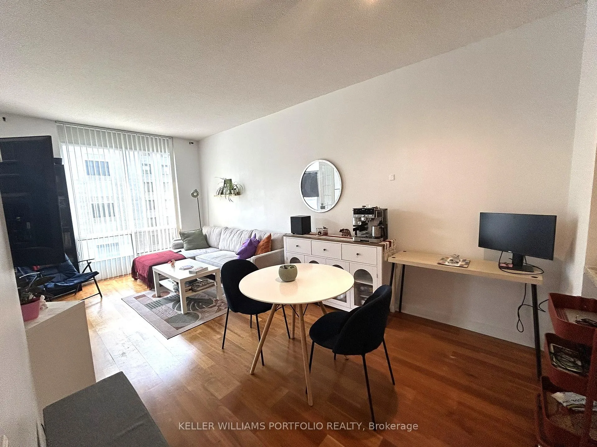 Photo 8 of Unit 1512, 85 Bloor Street E, Toronto, Church-Yonge Corridor — HOMEH