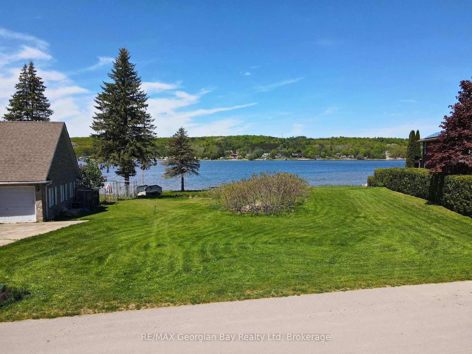 Photo 3 of 46 Beck Boulevard, Penetanguishene — HOMEH