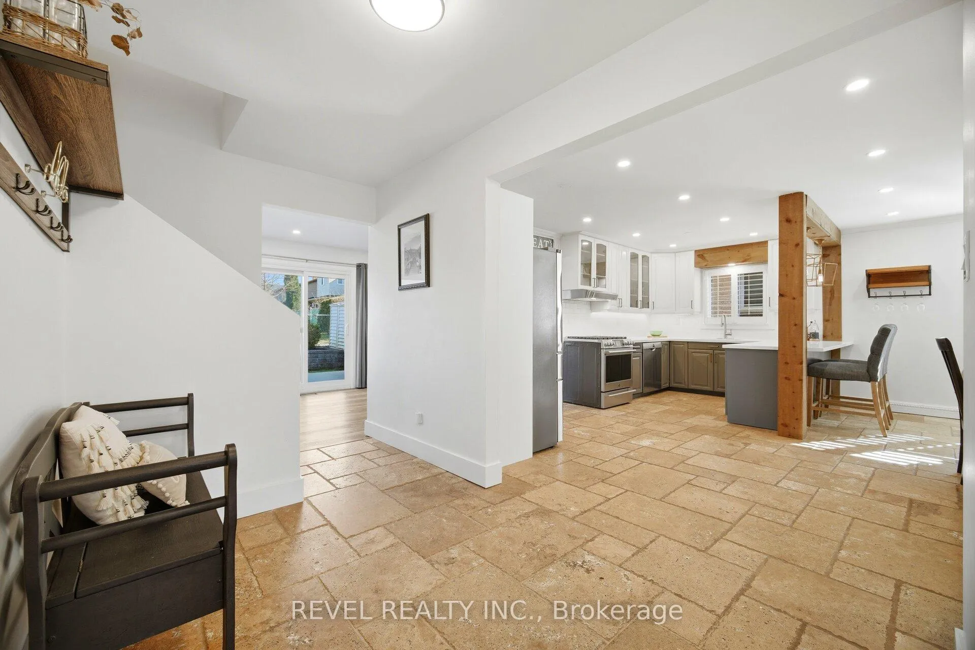 Photo 8 of 477 Bell Street, Milton, Bronte Meadows — HOMEH