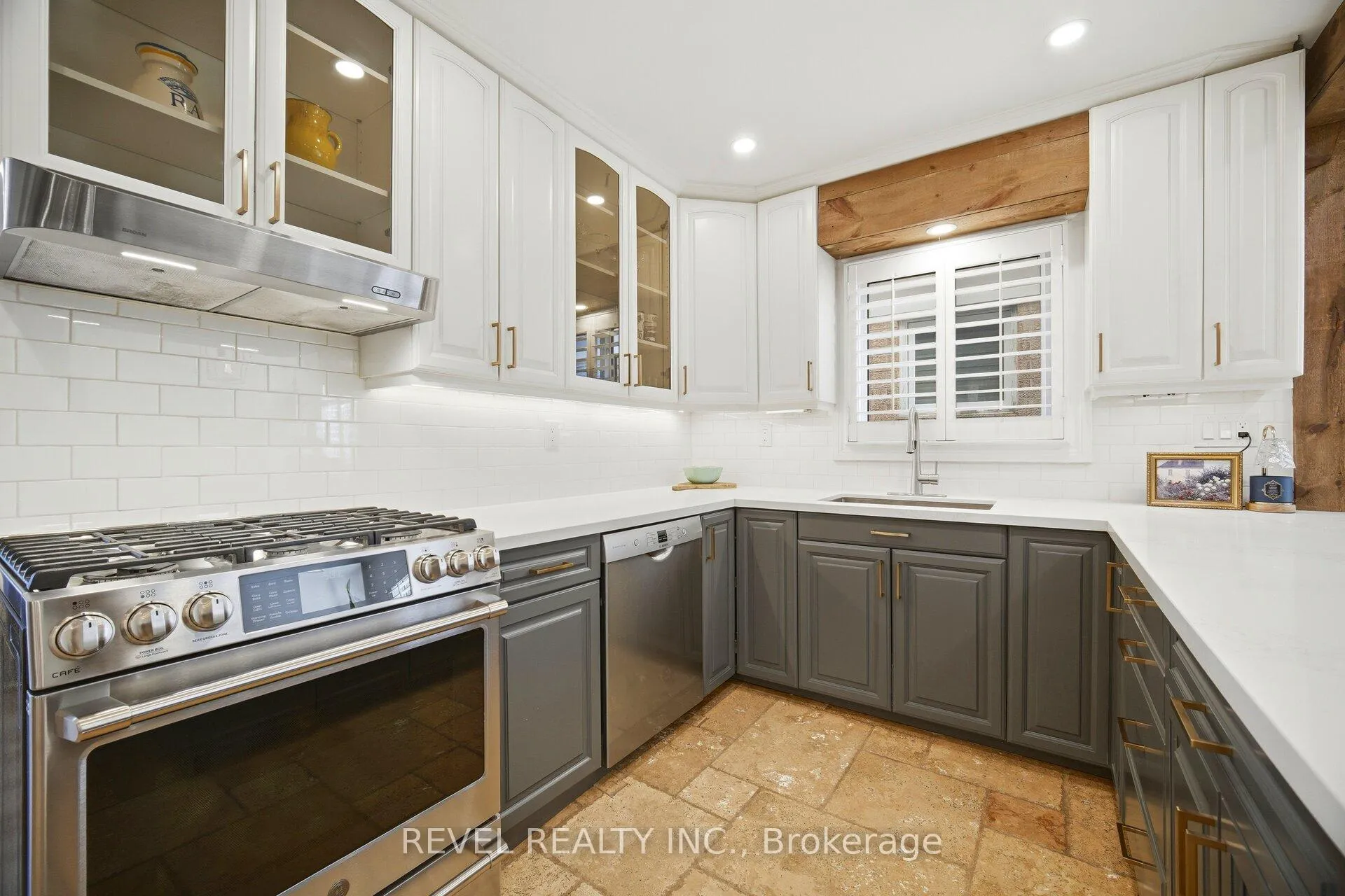 Photo 10 of 477 Bell Street, Milton, Bronte Meadows — HOMEH