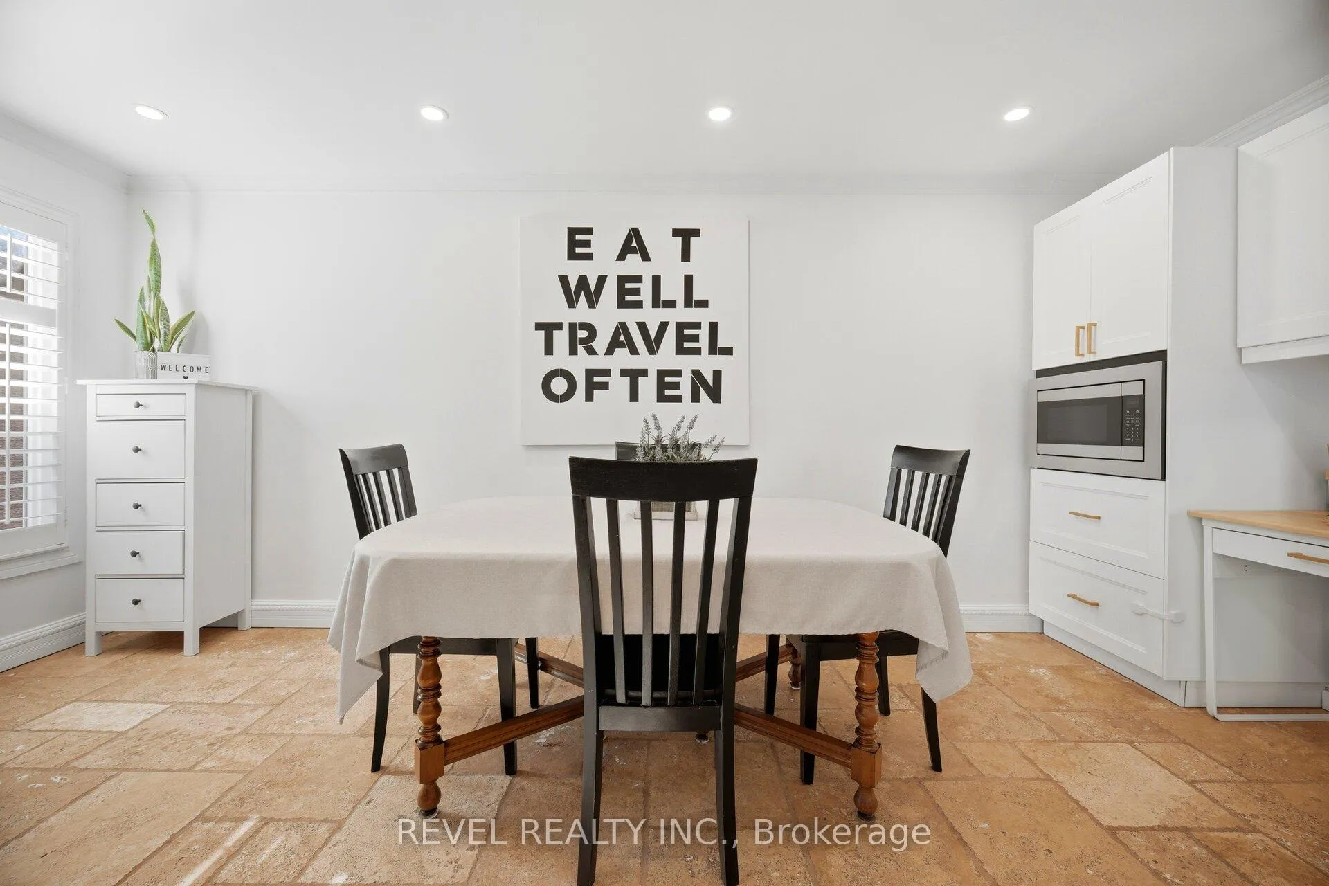 Photo 13 of 477 Bell Street, Milton, Bronte Meadows — HOMEH