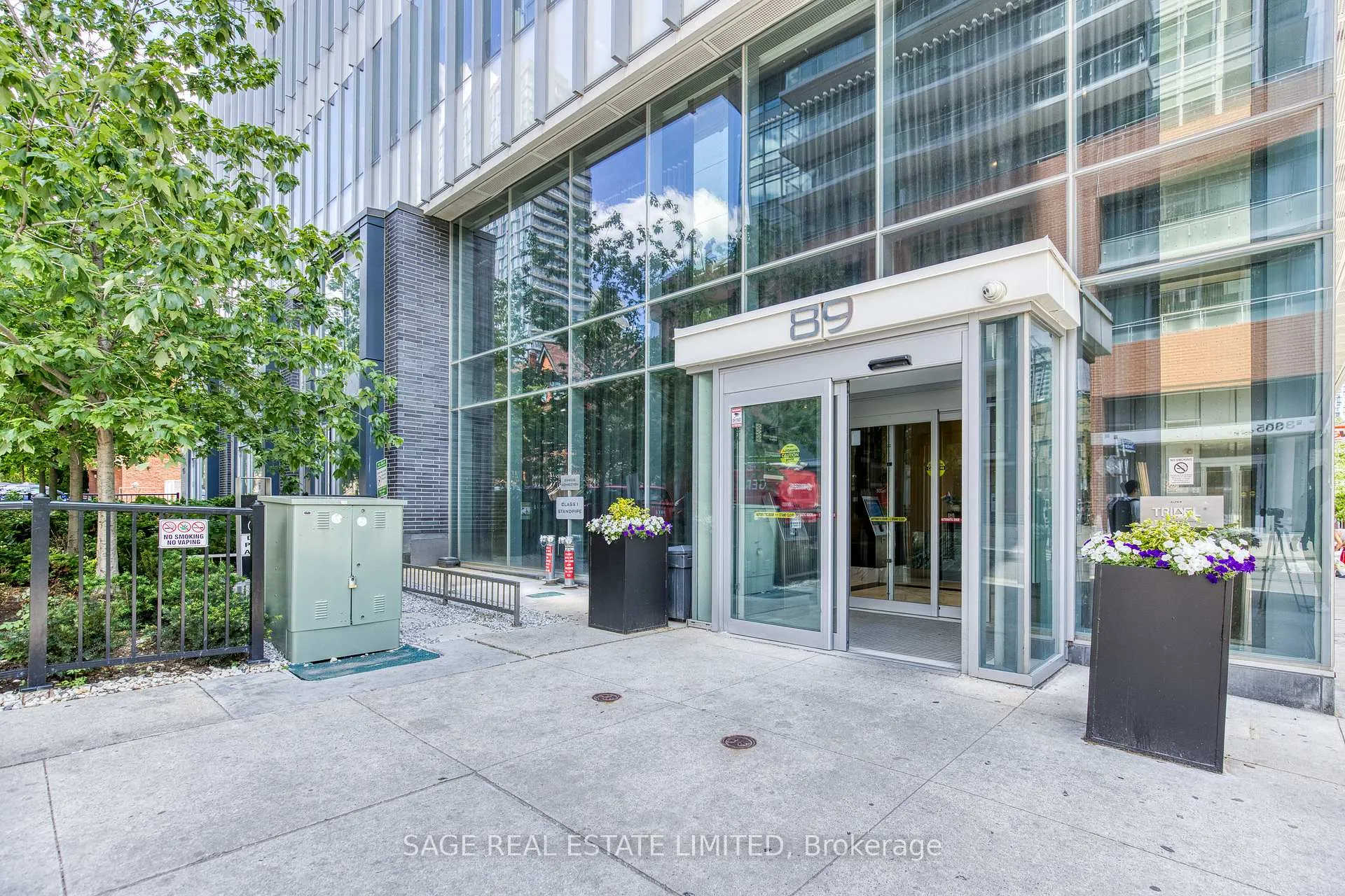 Photo 1 of Unit 1001, 89 McGill Street, Toronto, Church-Yonge Corridor — HOMEH
