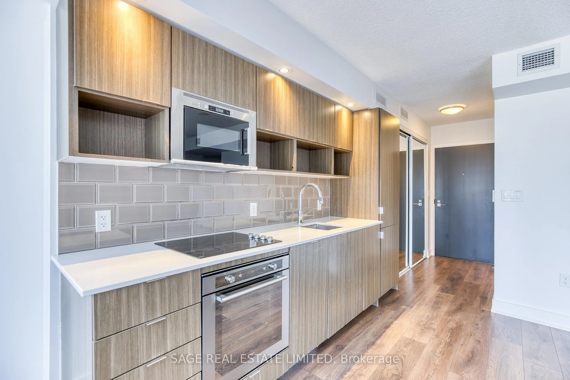 Photo 6 of Unit 1001, 89 McGill Street, Toronto, Church-Yonge Corridor — HOMEH