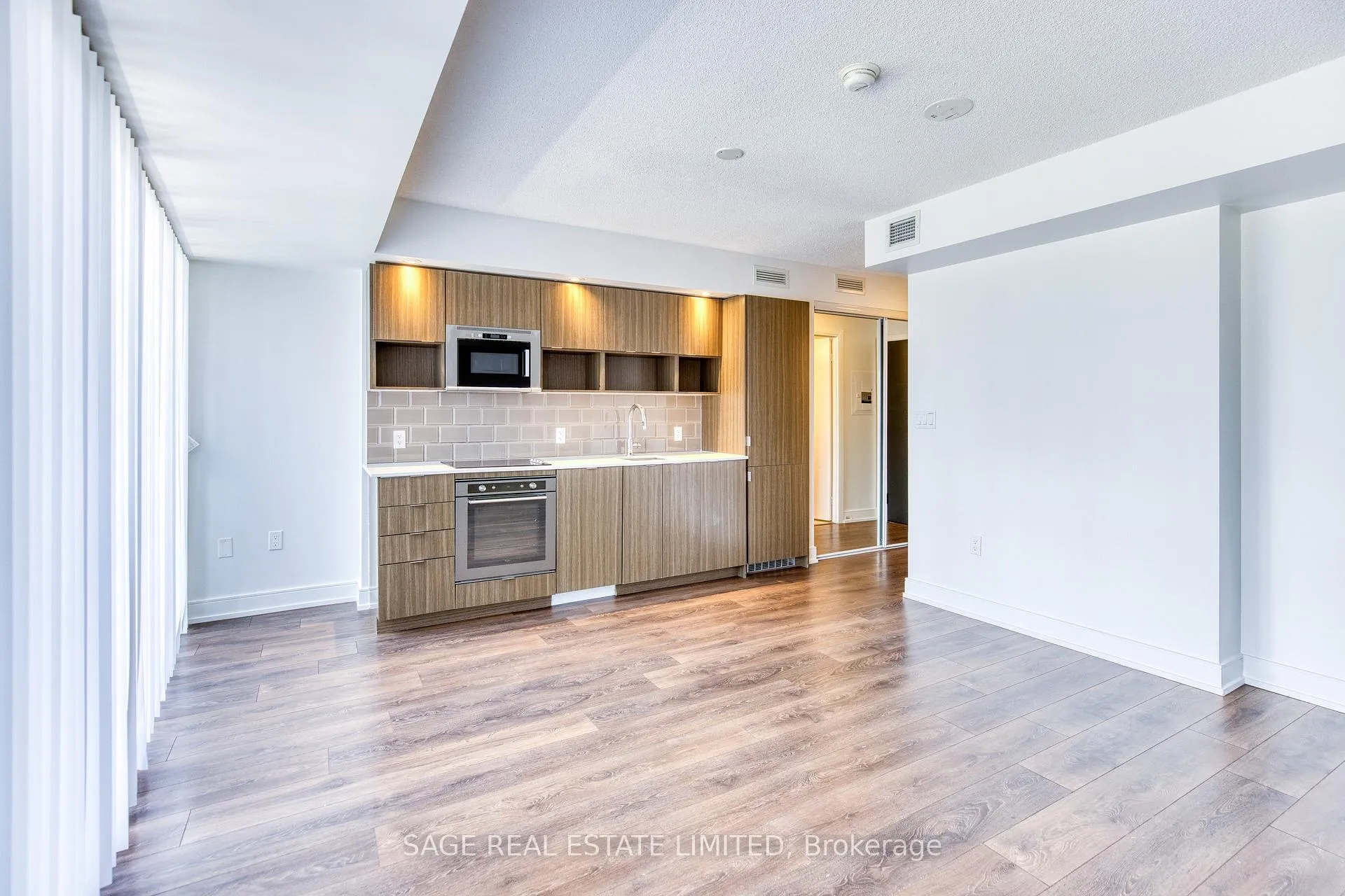 Photo 10 of Unit 1001, 89 McGill Street, Toronto, Church-Yonge Corridor — HOMEH