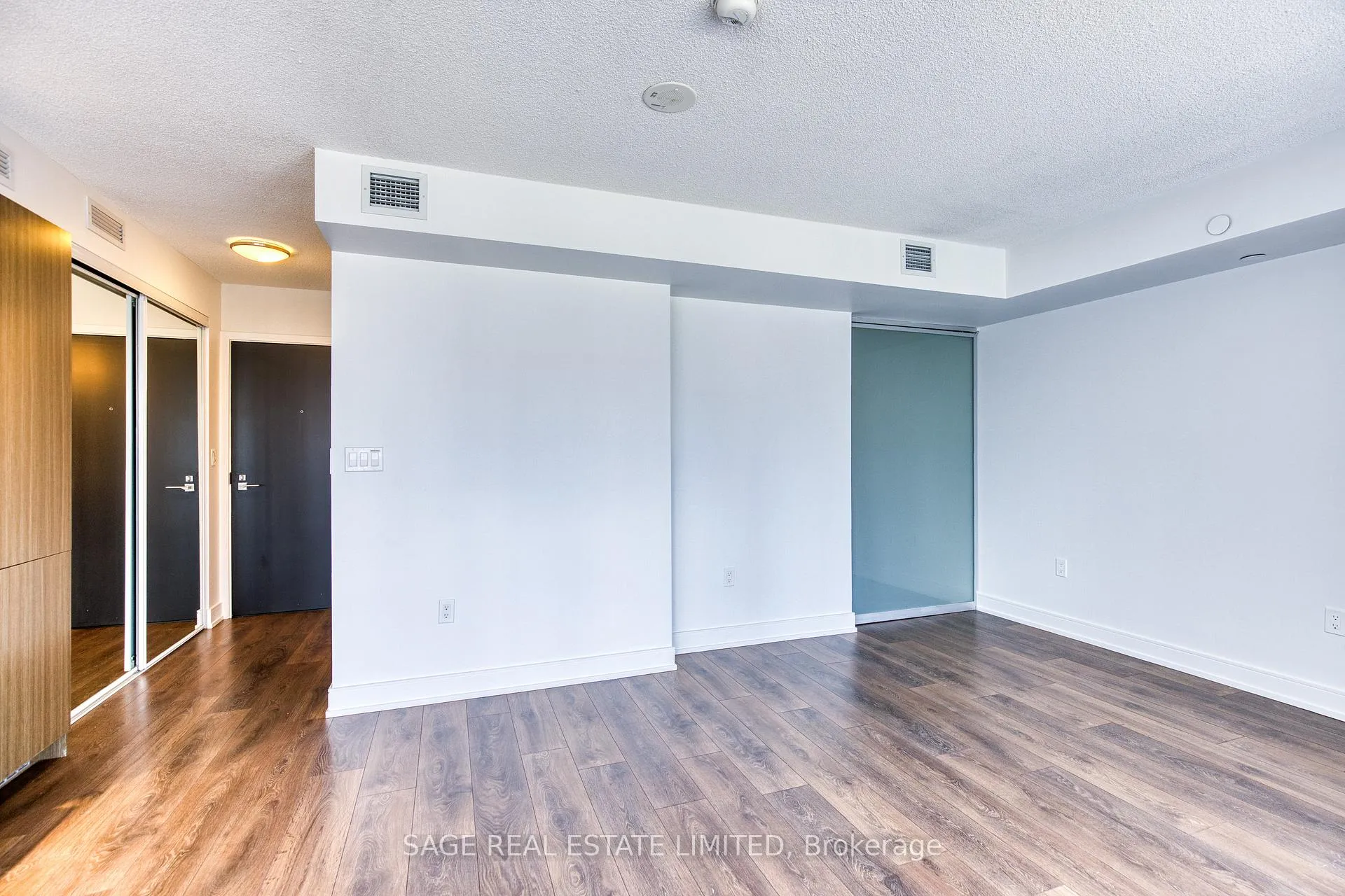 Photo 13 of Unit 1001, 89 McGill Street, Toronto, Church-Yonge Corridor — HOMEH