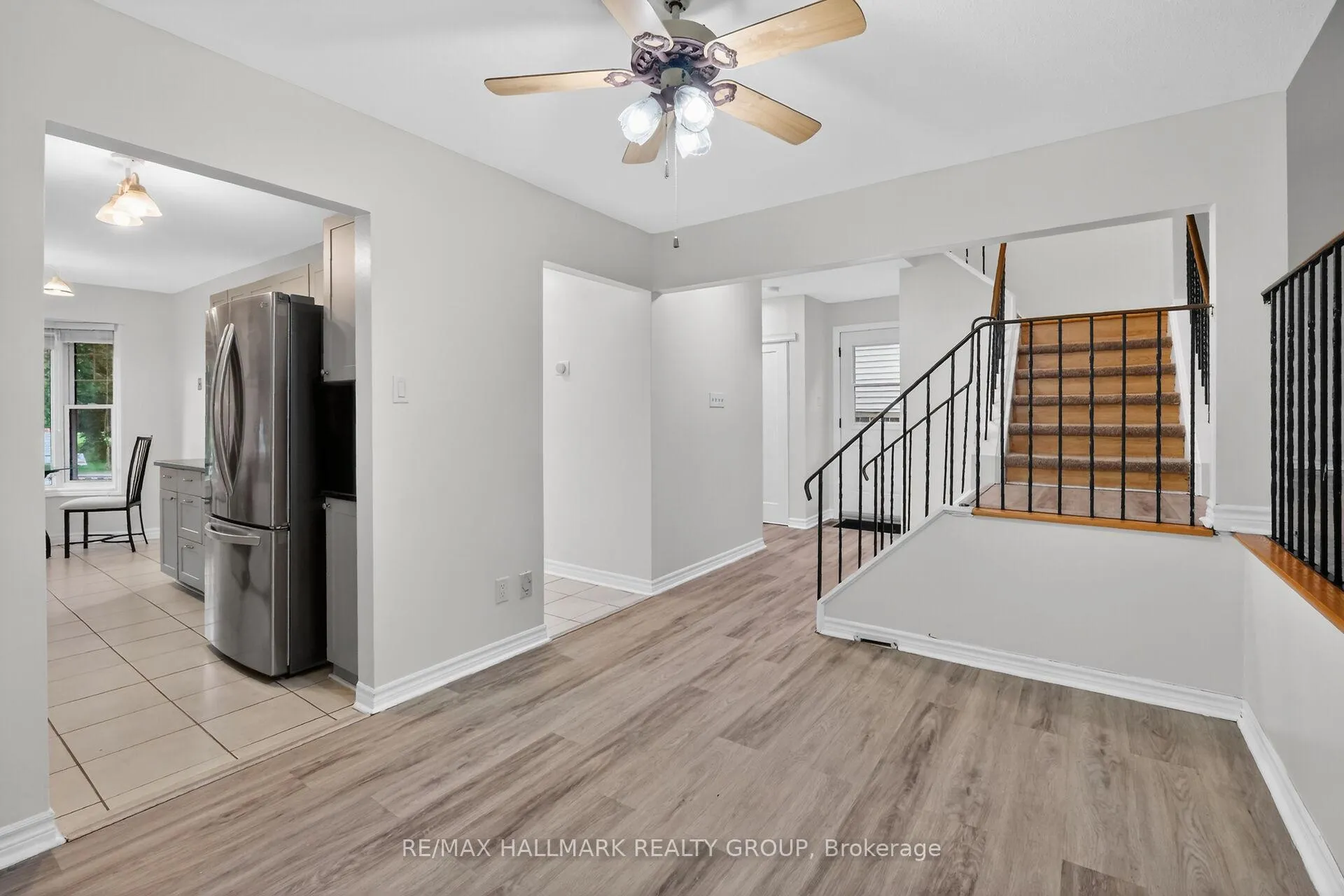 Photo 12 of 4 Gowrie Drive, Ottawa, Kanata - Glencairn/Hazeldean — HOMEH