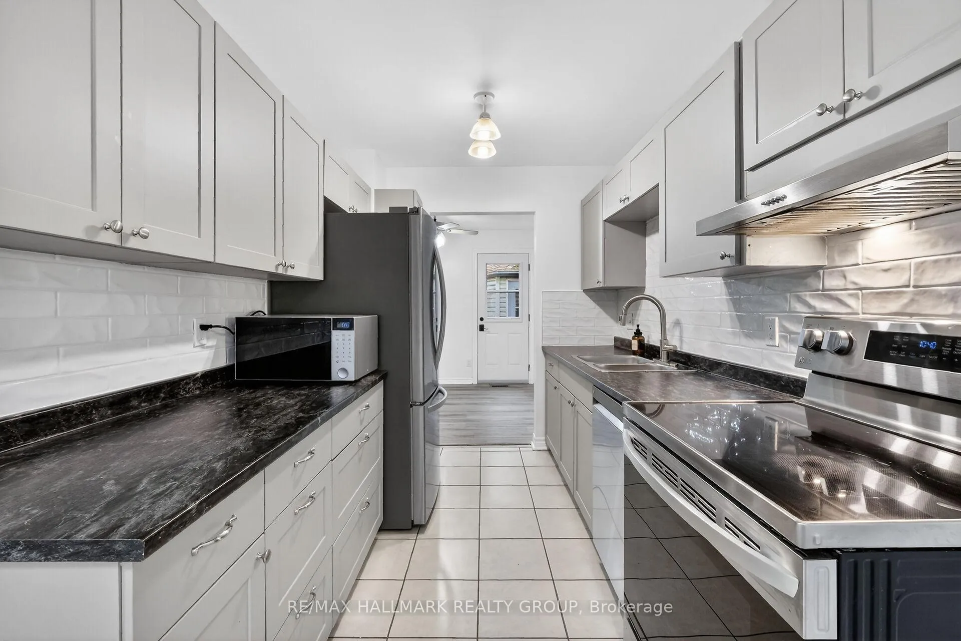 Photo 17 of 4 Gowrie Drive, Ottawa, Kanata - Glencairn/Hazeldean — HOMEH