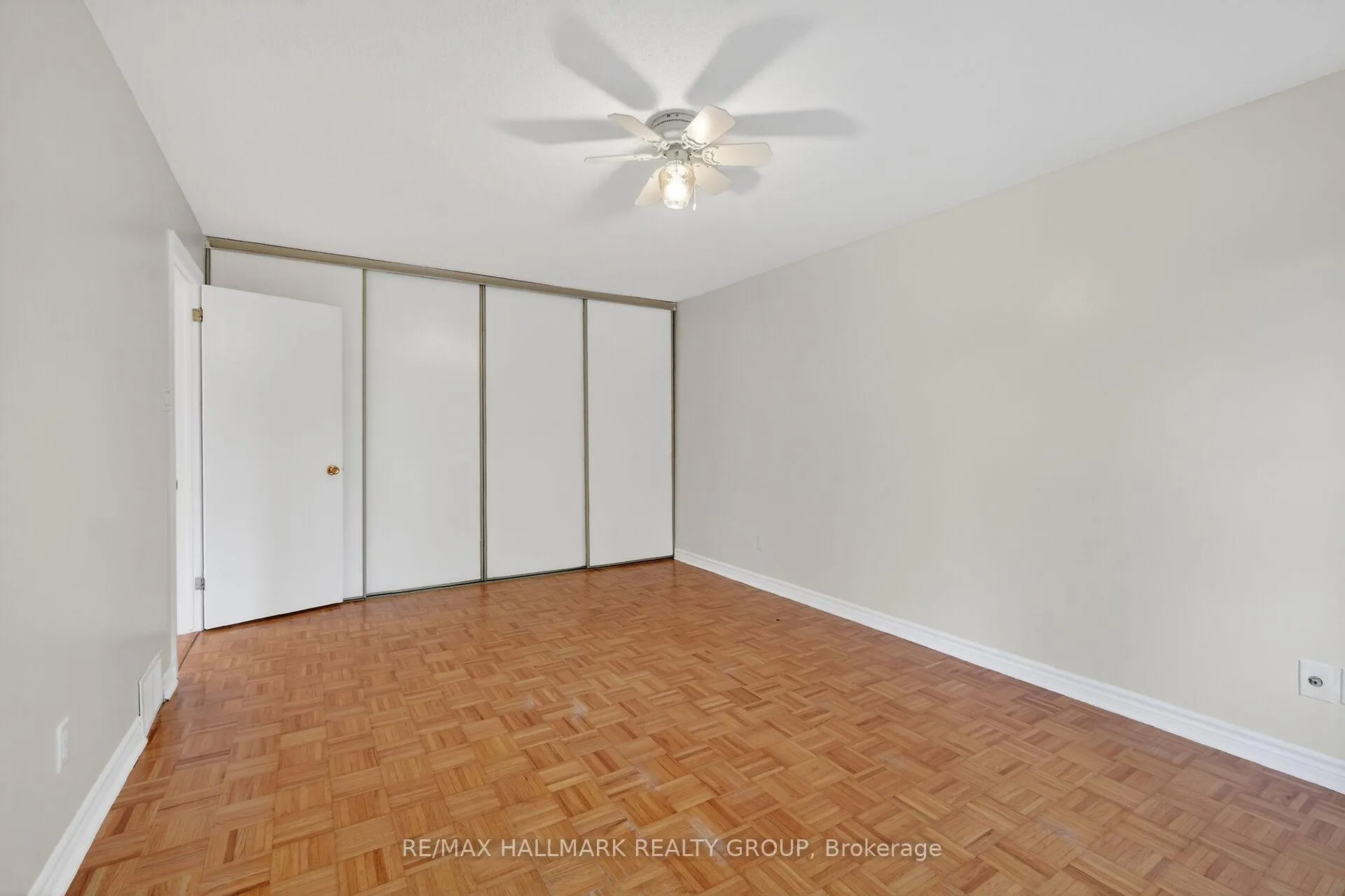 Photo 24 of 4 Gowrie Drive, Ottawa, Kanata - Glencairn/Hazeldean — HOMEH