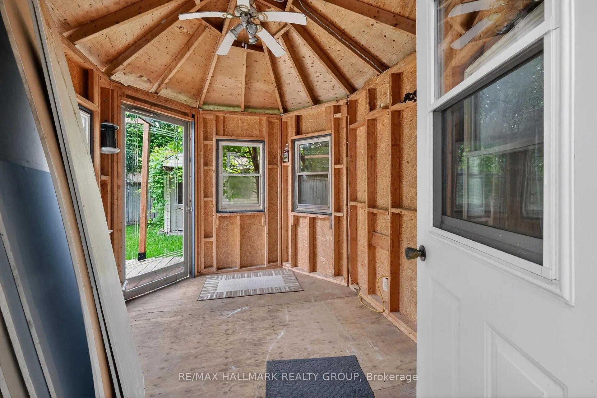 Photo 38 of 4 Gowrie Drive, Ottawa, Kanata - Glencairn/Hazeldean — HOMEH