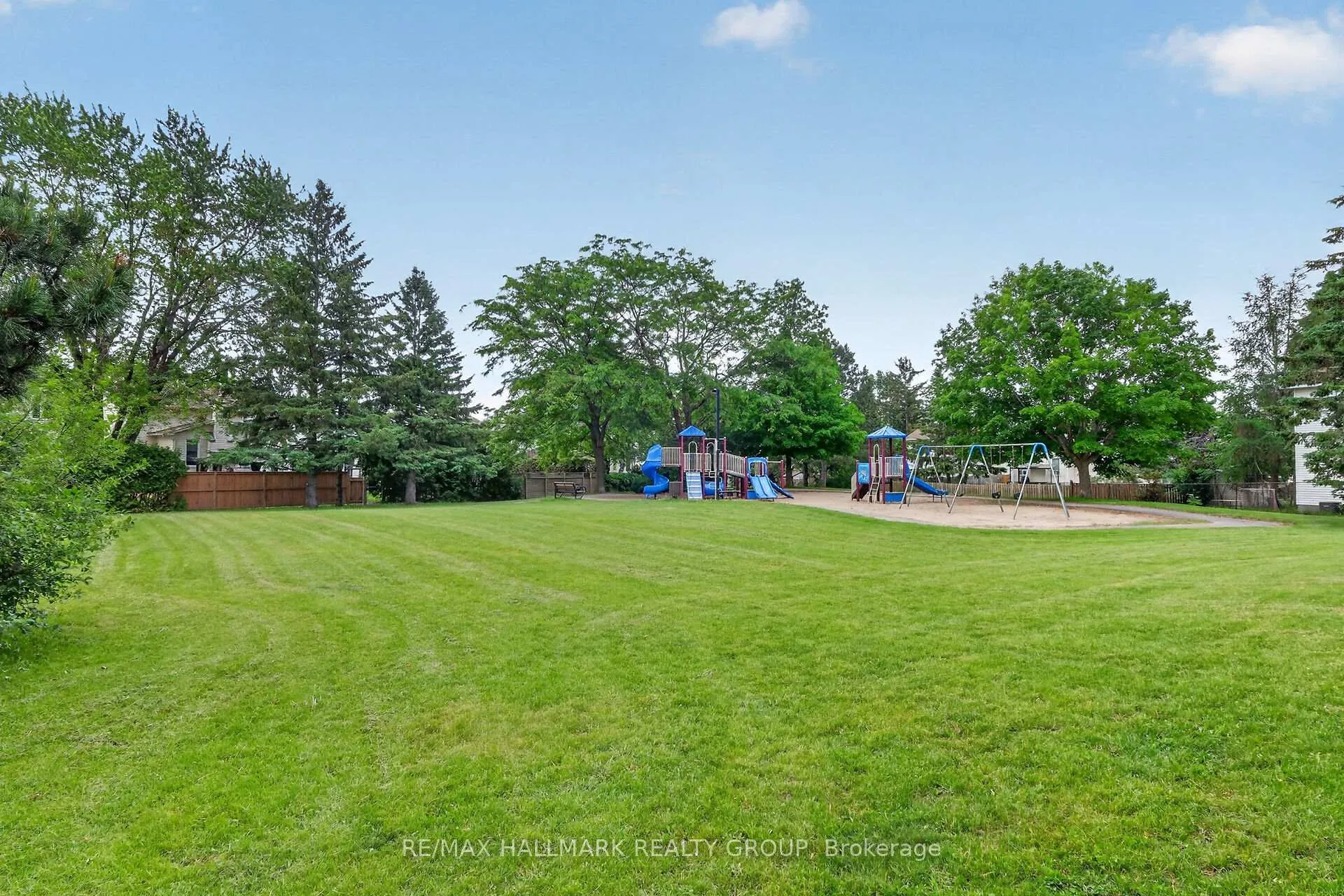 Photo 46 of 4 Gowrie Drive, Ottawa, Kanata - Glencairn/Hazeldean — HOMEH