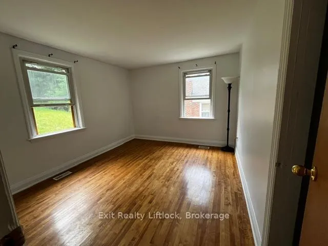 Photo 5 of 303 Caddy Street, Peterborough, Ashburnham Ward 4 — HOMEH
