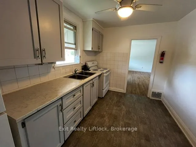 Photo 6 of 303 Caddy Street, Peterborough, Ashburnham Ward 4 — HOMEH