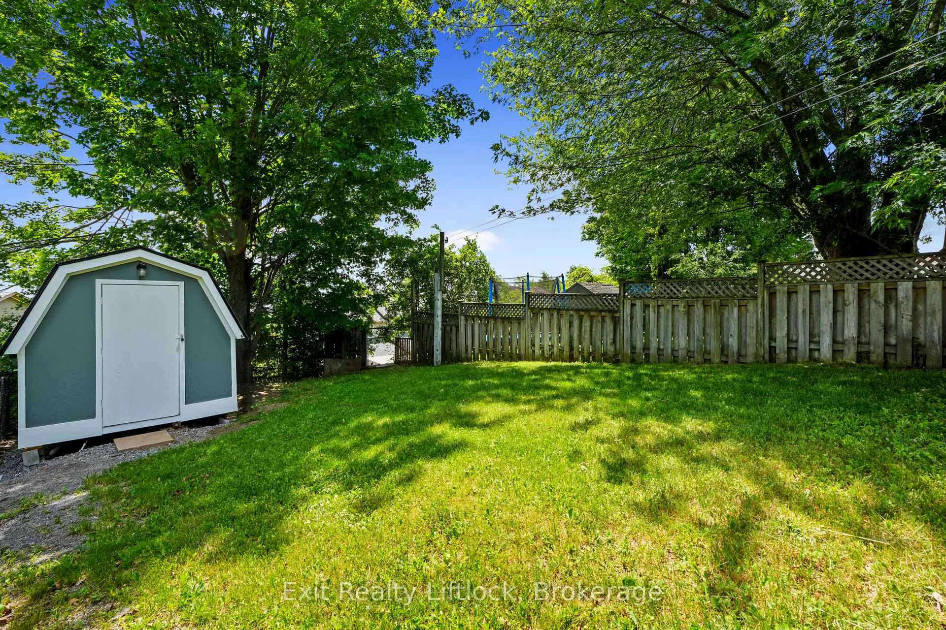 Photo 18 of 129 Towerhill Road, Peterborough, Northcrest Ward 5 — HOMEH