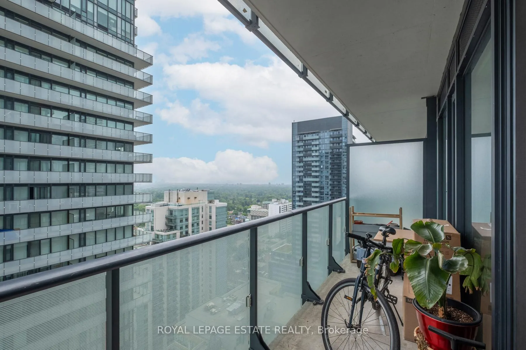 Photo 14 of Unit 2607, 161 Roehampton Avenue, Toronto, Mount Pleasant West — HOMEH