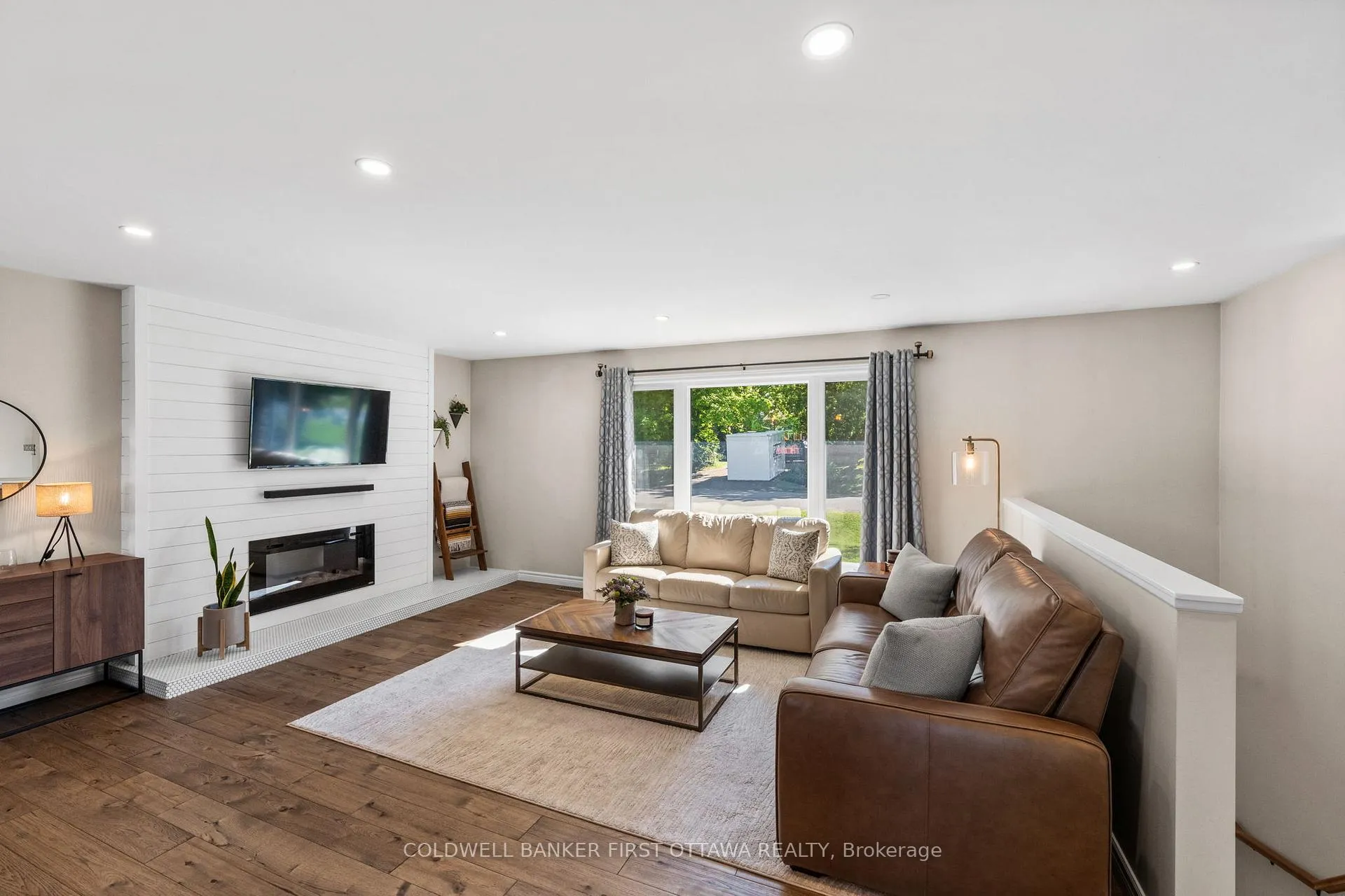 Photo 7 of 5276 Hillcrest Drive, Ottawa, Manotick Long Island & Nicholls Island — HOMEH