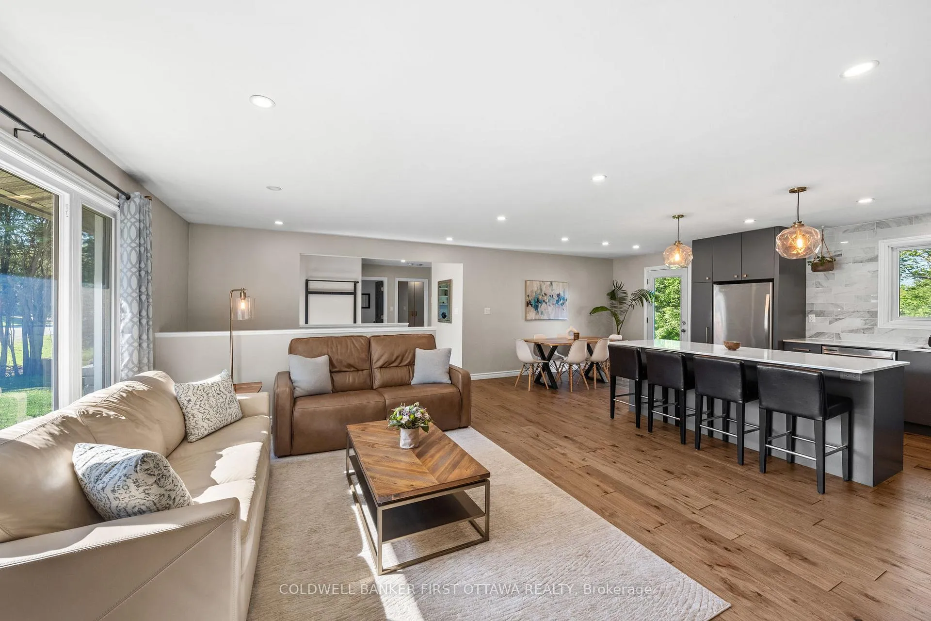 Photo 10 of 5276 Hillcrest Drive, Ottawa, Manotick Long Island & Nicholls Island — HOMEH