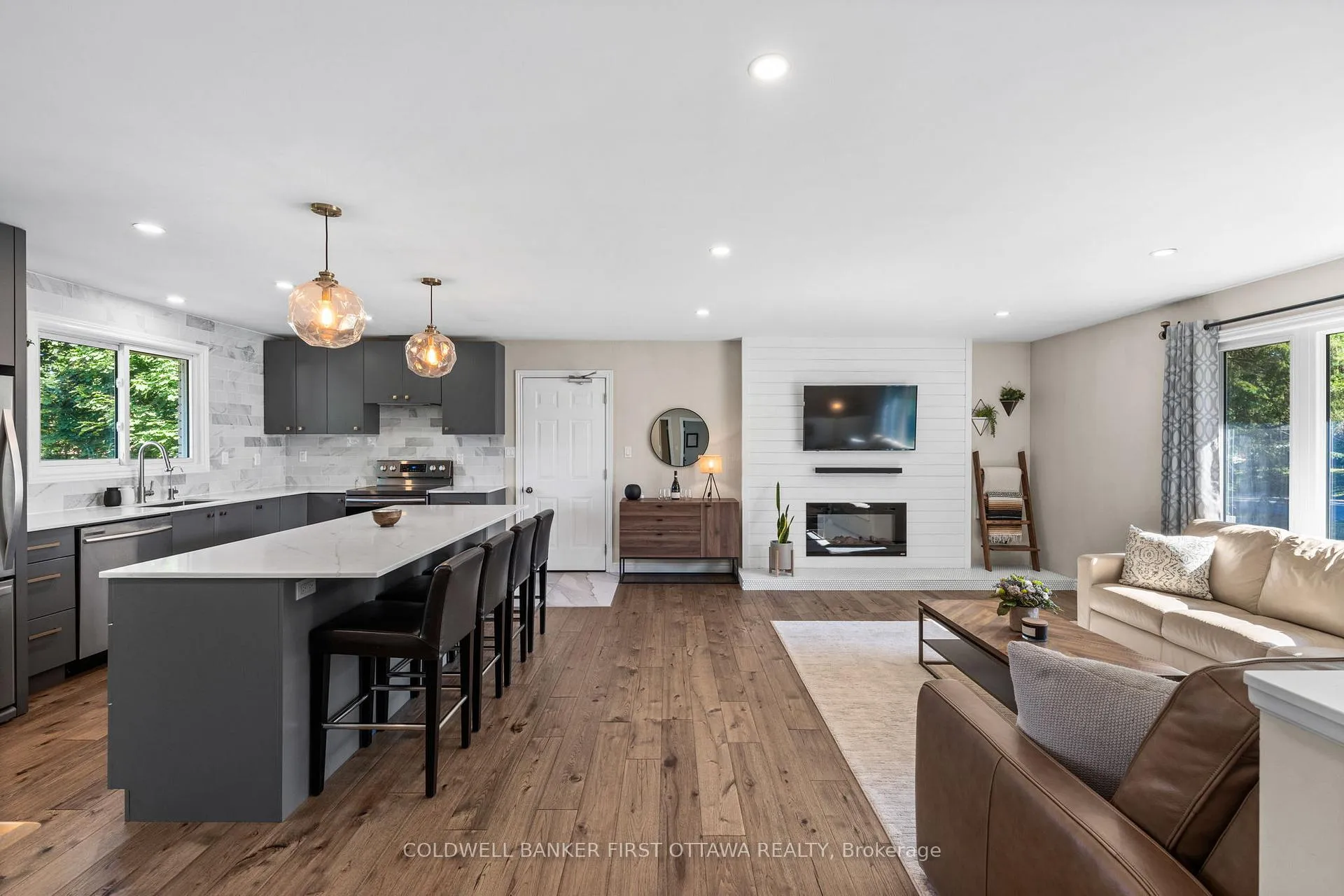 Photo 11 of 5276 Hillcrest Drive, Ottawa, Manotick Long Island & Nicholls Island — HOMEH