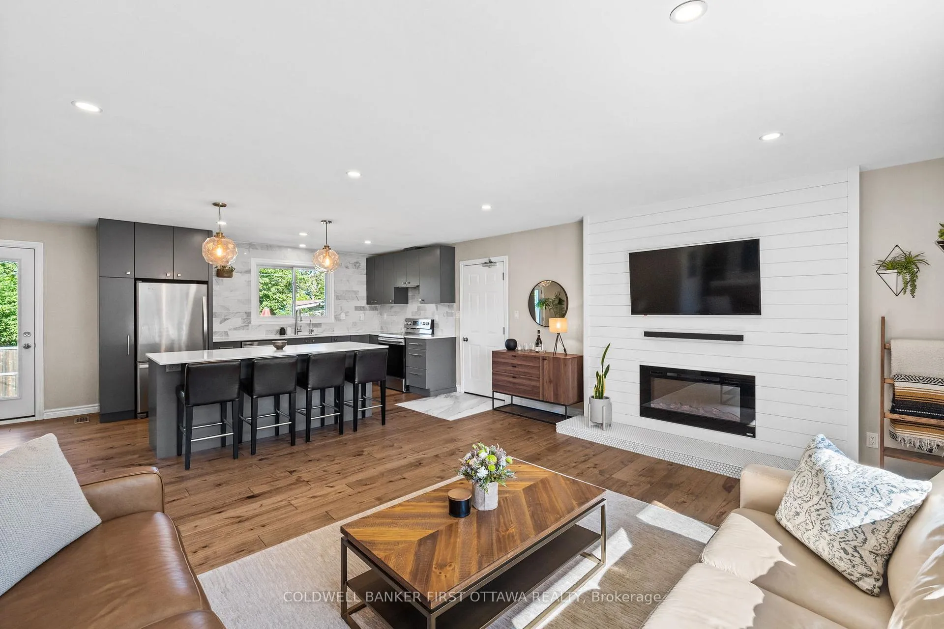 Photo 12 of 5276 Hillcrest Drive, Ottawa, Manotick Long Island & Nicholls Island — HOMEH