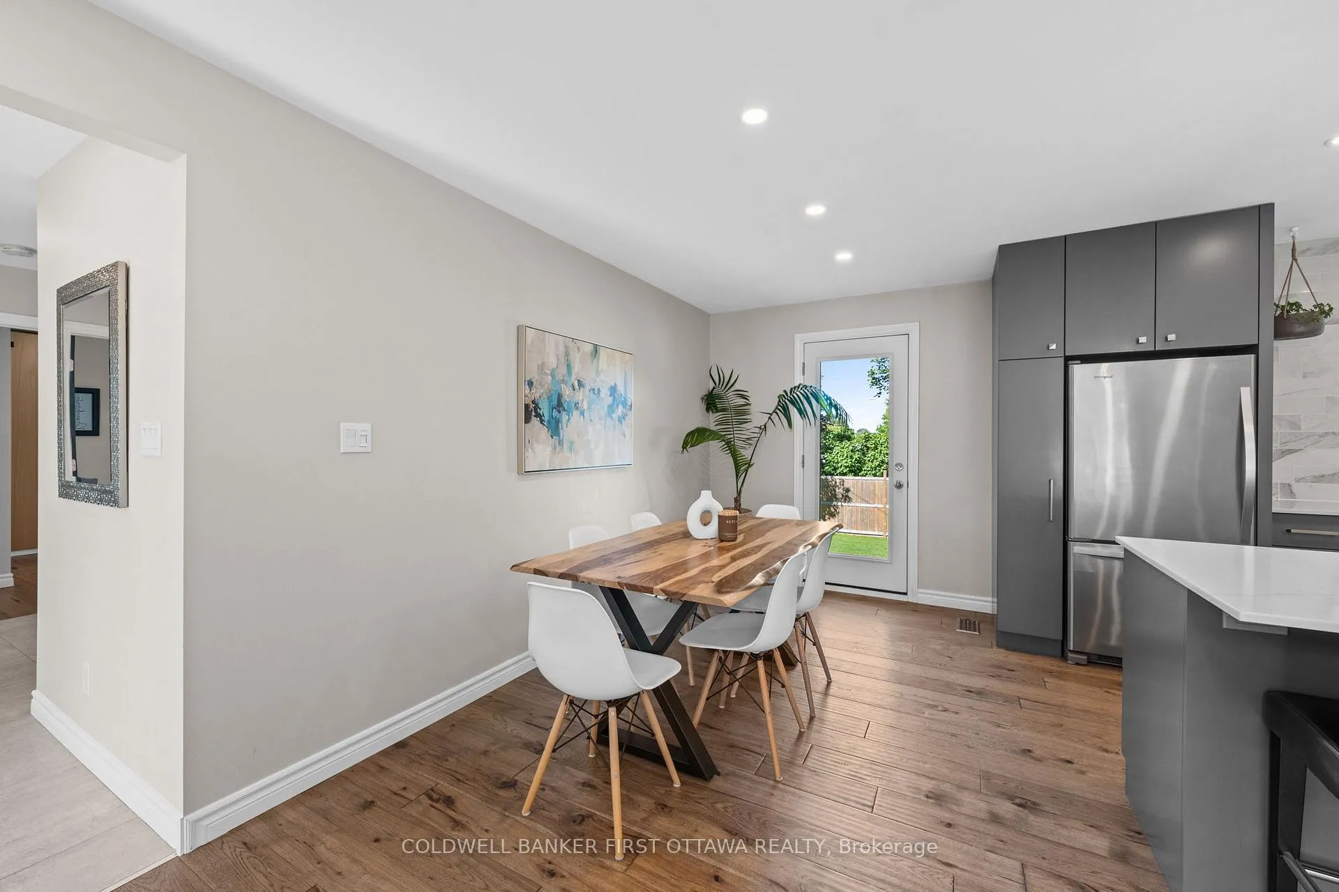 Photo 19 of 5276 Hillcrest Drive, Ottawa, Manotick Long Island & Nicholls Island — HOMEH
