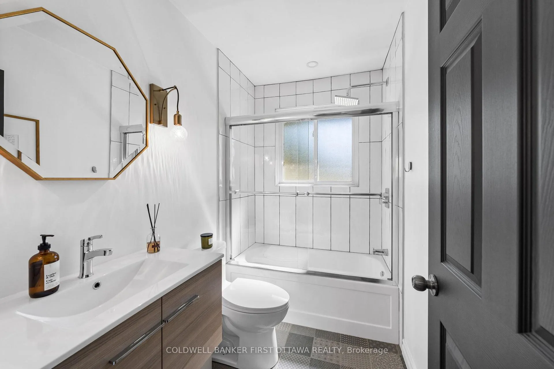 Photo 29 of 5276 Hillcrest Drive, Ottawa, Manotick Long Island & Nicholls Island — HOMEH