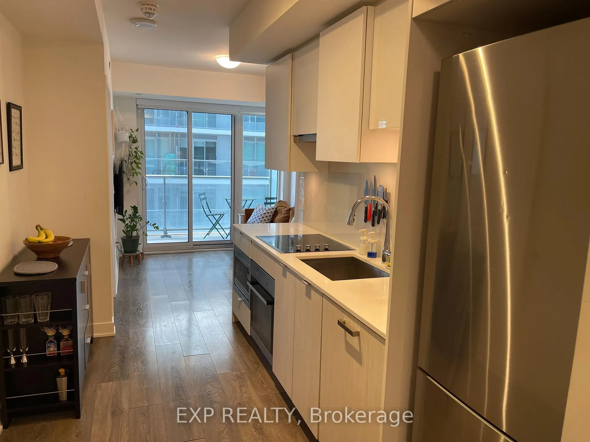 Photo 3 of Unit 2015, 195 Redpath Avenue, Toronto, Mount Pleasant West — HOMEH