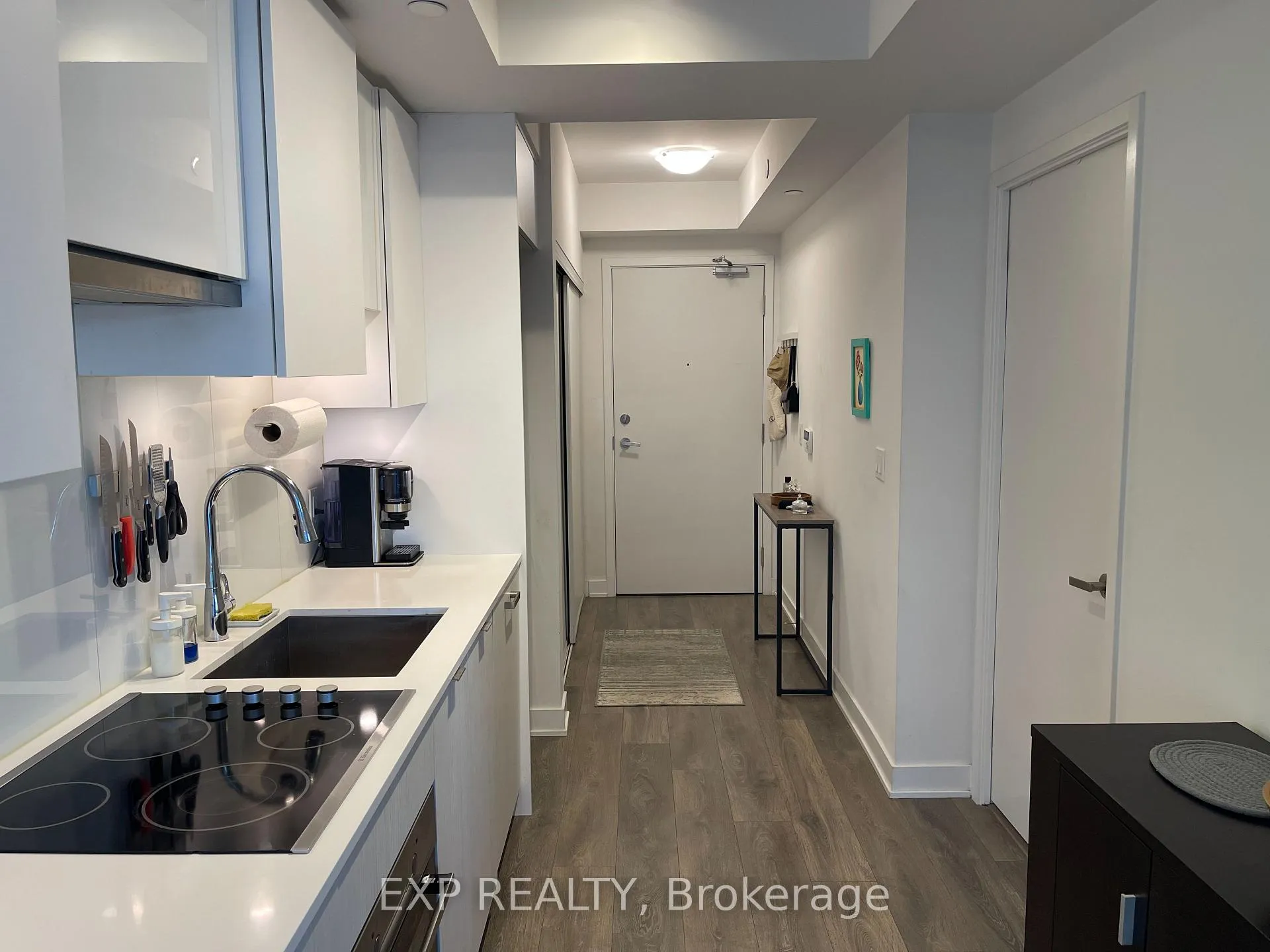 Photo 6 of Unit 2015, 195 Redpath Avenue, Toronto, Mount Pleasant West — HOMEH