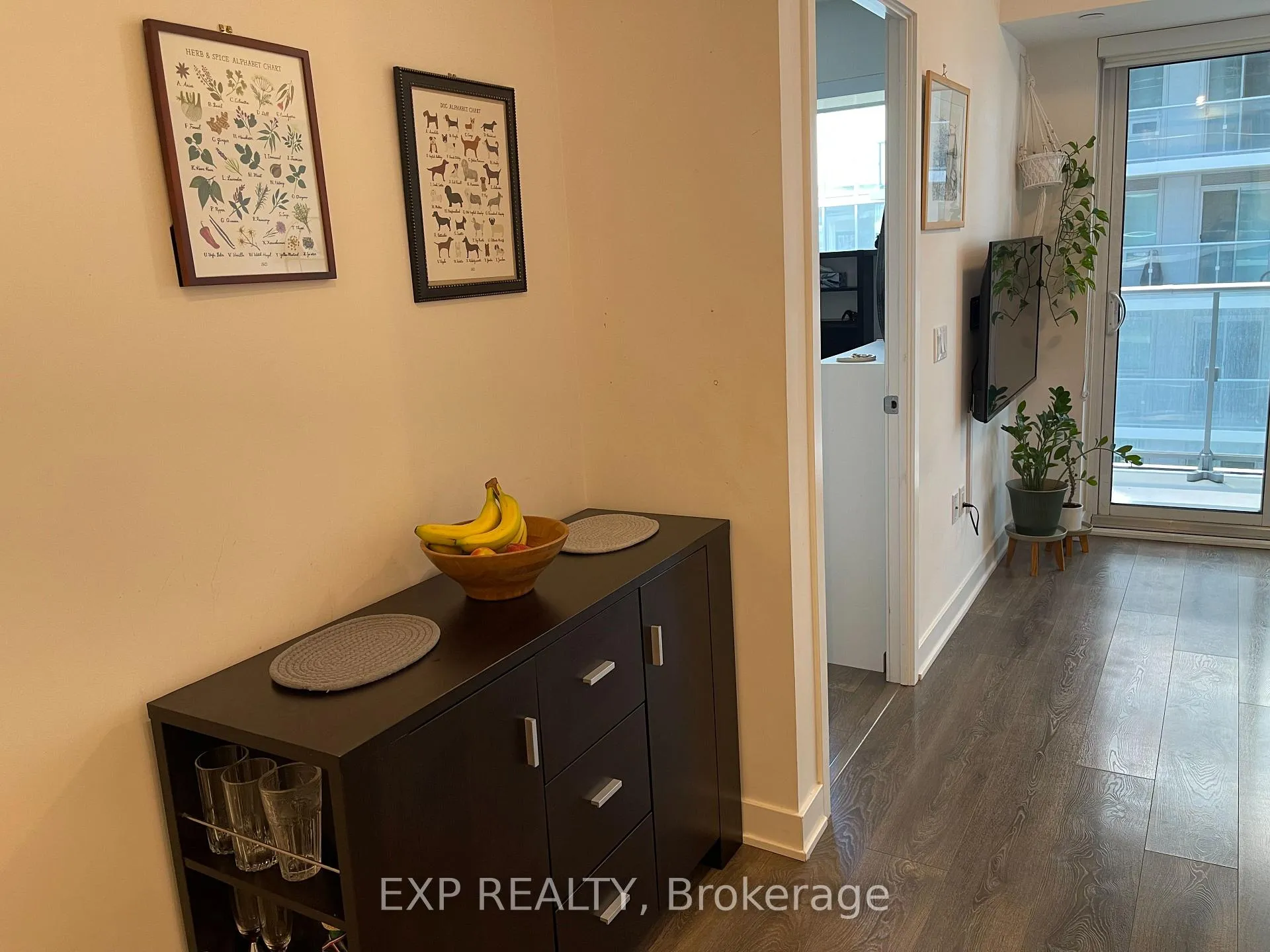 Photo 8 of Unit 2015, 195 Redpath Avenue, Toronto, Mount Pleasant West — HOMEH