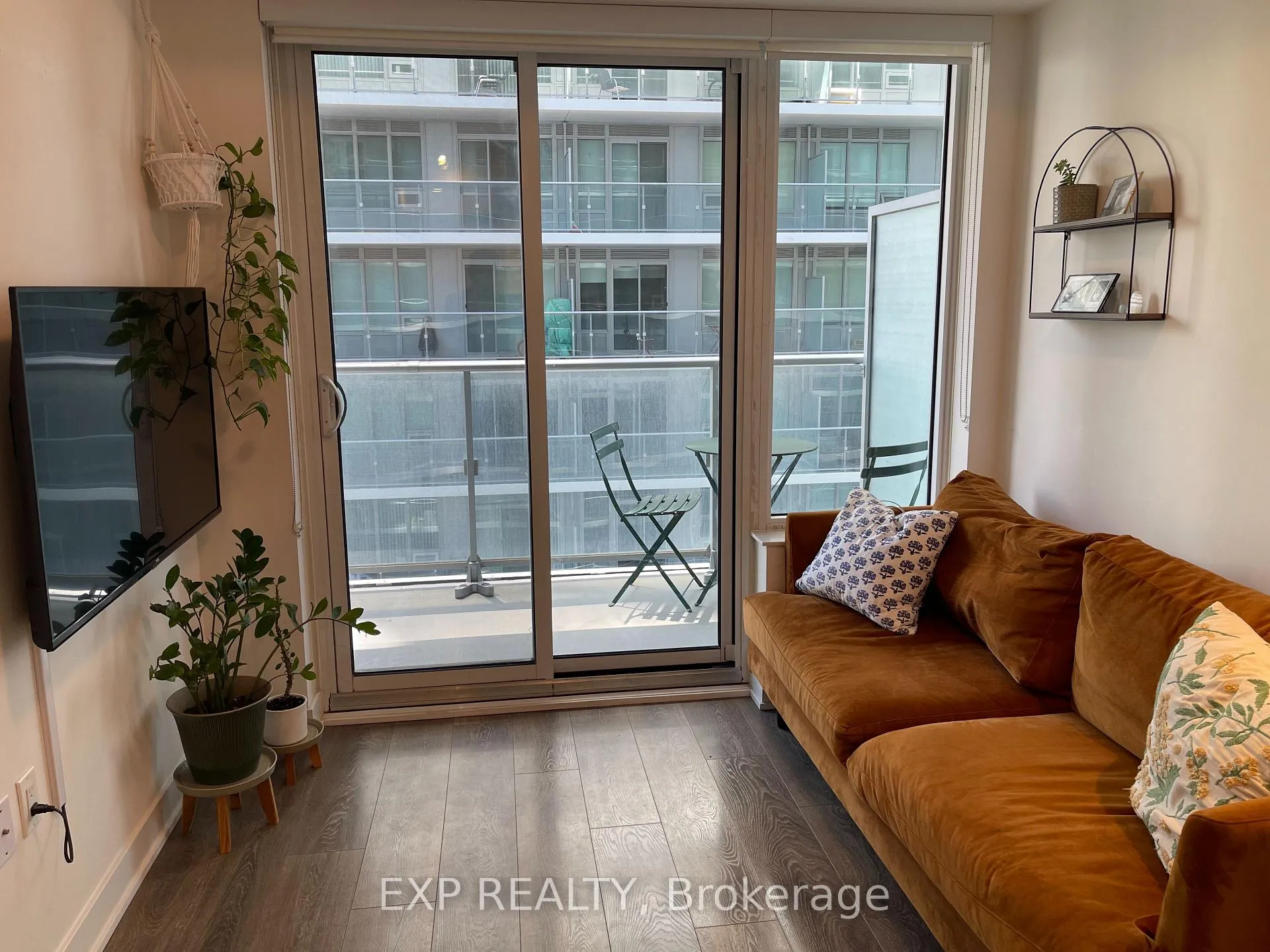 Photo 9 of Unit 2015, 195 Redpath Avenue, Toronto, Mount Pleasant West — HOMEH