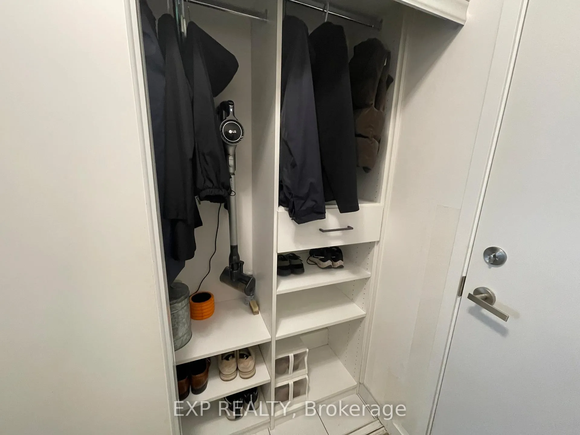 Photo 21 of Unit 2015, 195 Redpath Avenue, Toronto, Mount Pleasant West — HOMEH