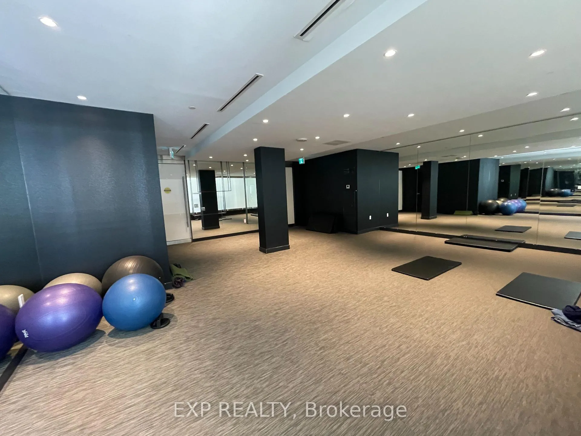 Photo 24 of Unit 2015, 195 Redpath Avenue, Toronto, Mount Pleasant West — HOMEH
