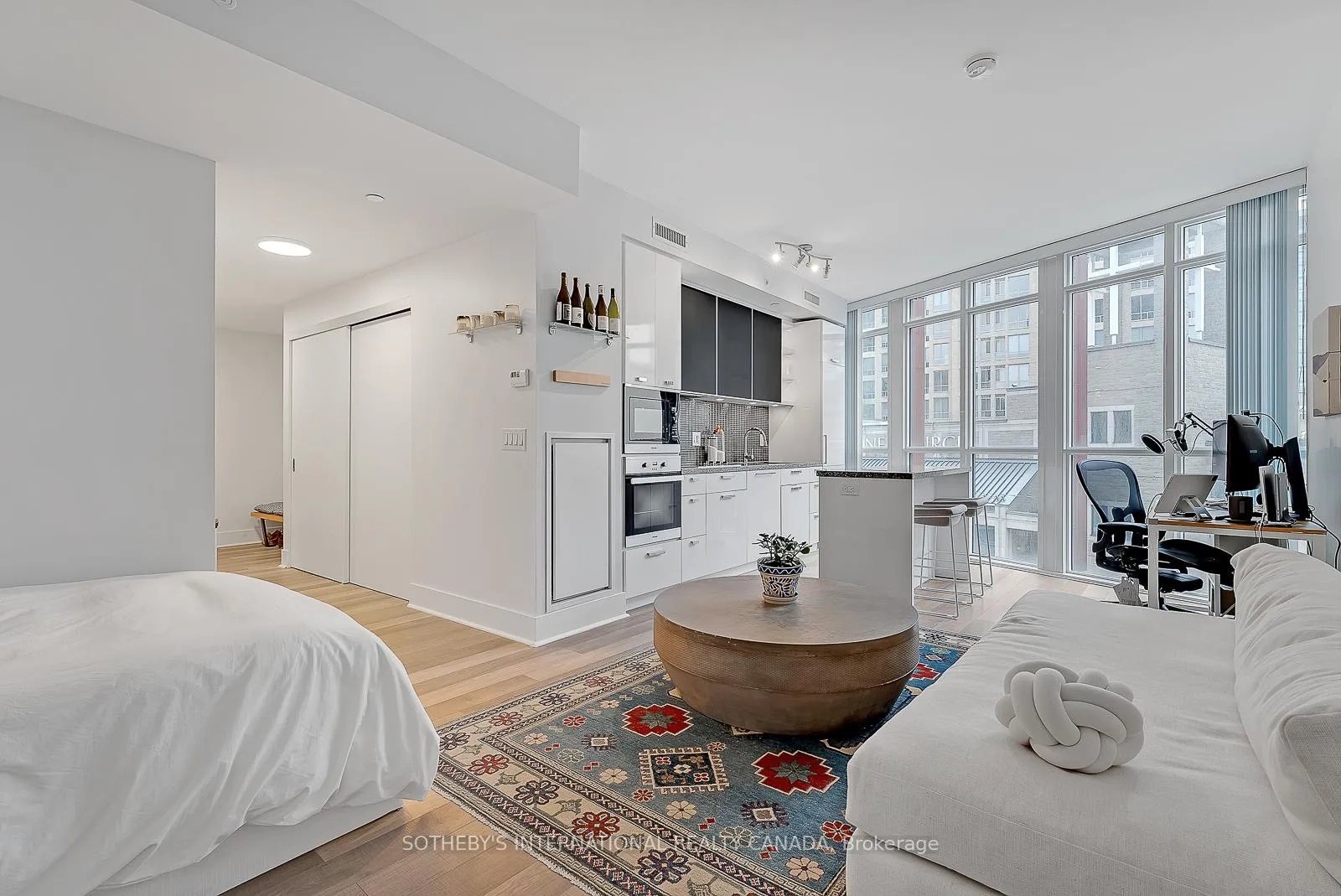 Photo 4 of Unit 315, 32 Davenport Road, Toronto, The Annex — HOMEH