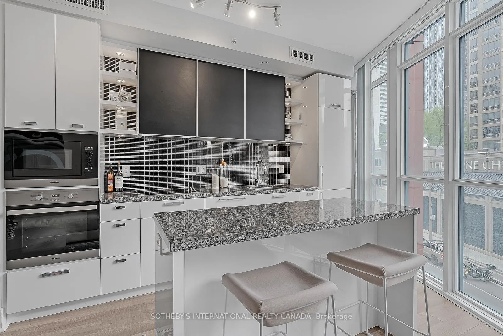 Photo 7 of Unit 315, 32 Davenport Road, Toronto, The Annex — HOMEH