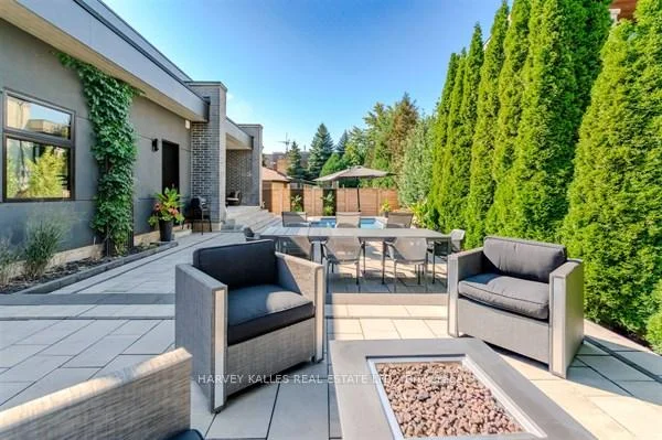 Photo 16 of 3279 Lakeshore Road, Burlington, Roseland — HOMEH