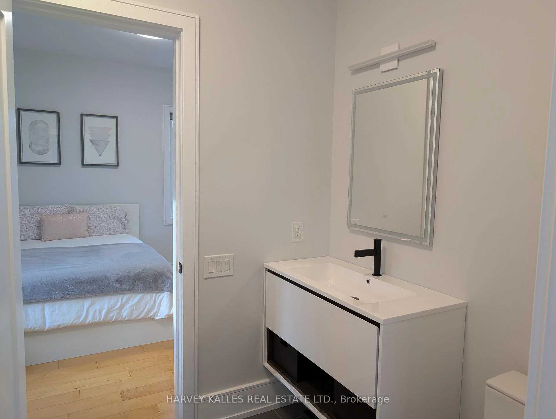 Photo 30 of 3279 Lakeshore Road, Burlington, Roseland — HOMEH