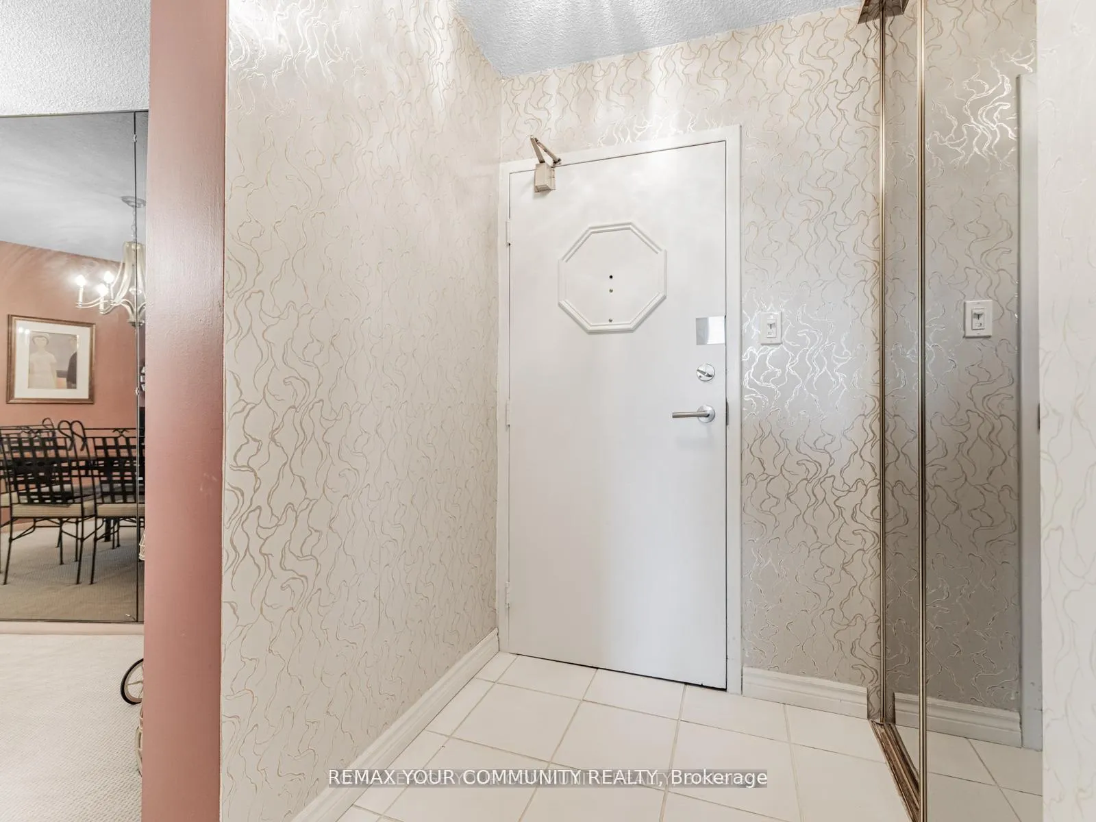 Photo 4 of Unit 508, 7811 Yonge Street, Markham, Royal Orchard — HOMEH
