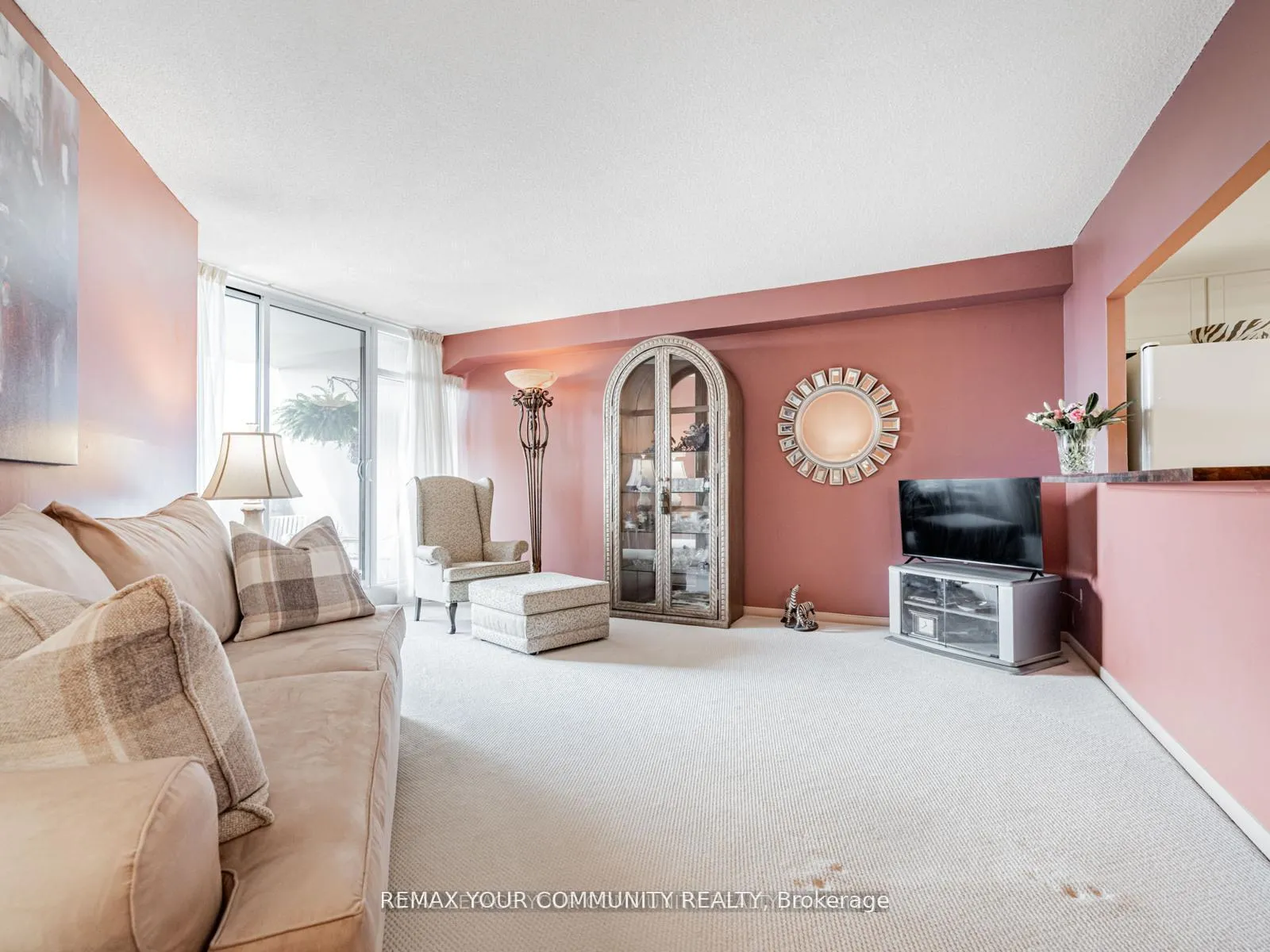 Photo 5 of Unit 508, 7811 Yonge Street, Markham, Royal Orchard — HOMEH
