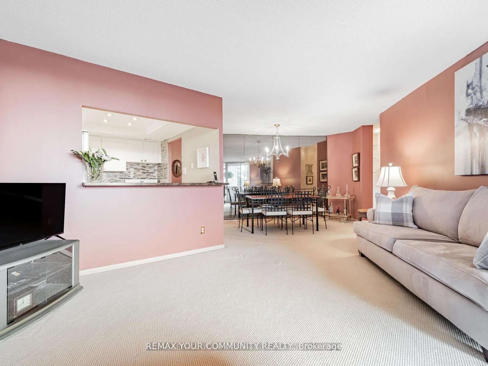 Photo 9 of Unit 508, 7811 Yonge Street, Markham, Royal Orchard — HOMEH