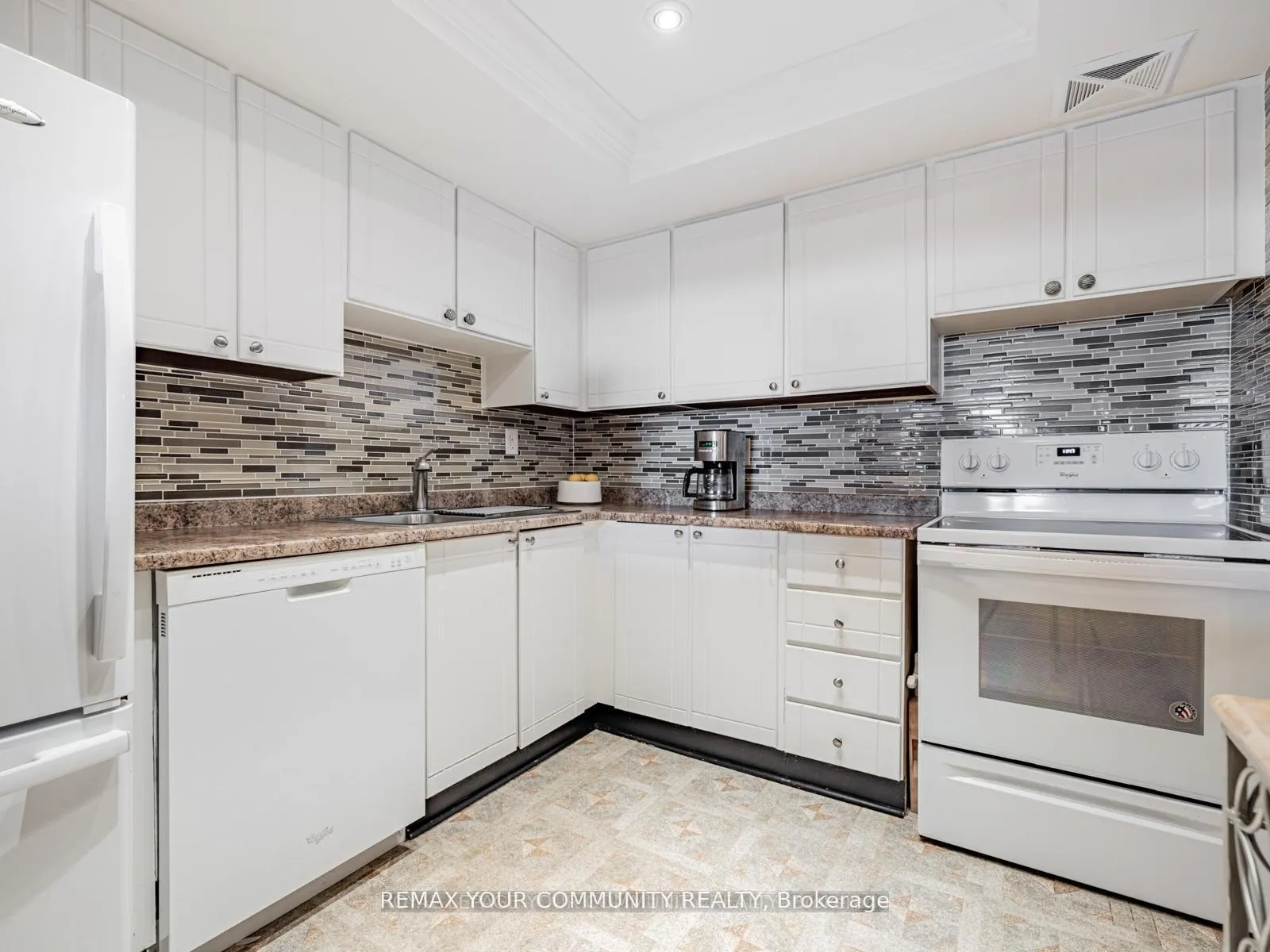 Photo 13 of Unit 508, 7811 Yonge Street, Markham, Royal Orchard — HOMEH