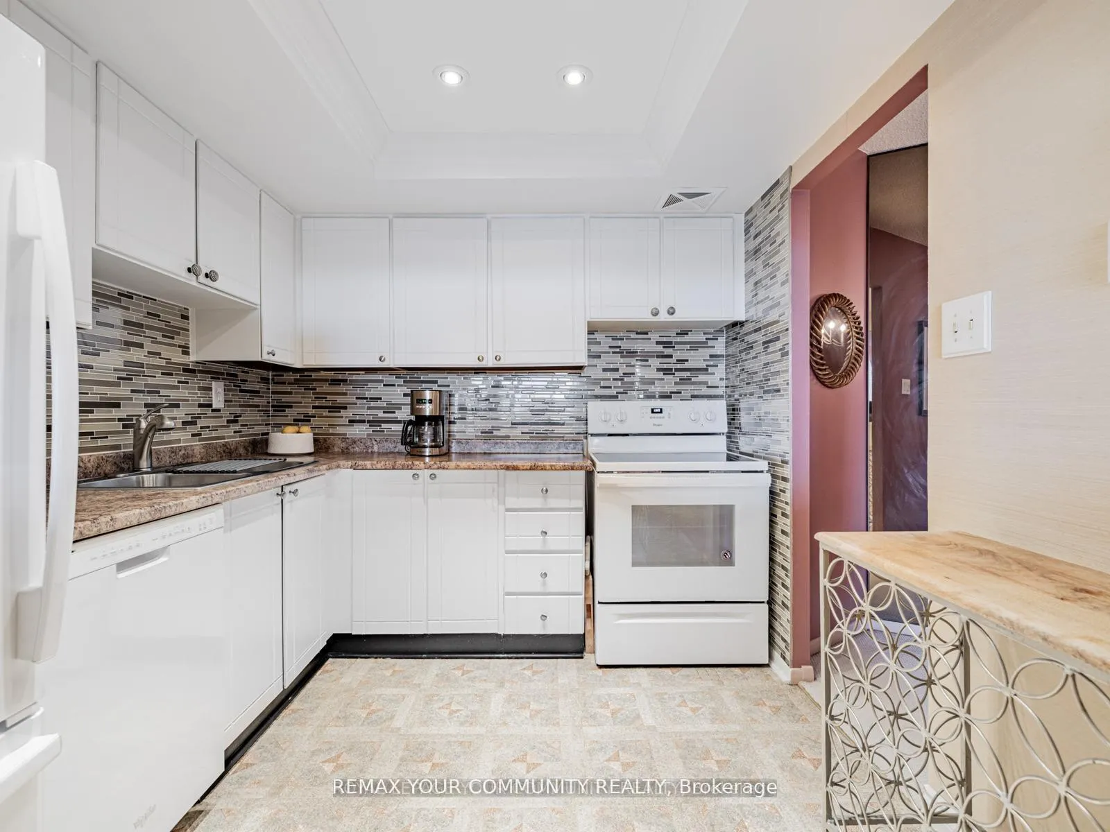 Photo 15 of Unit 508, 7811 Yonge Street, Markham, Royal Orchard — HOMEH