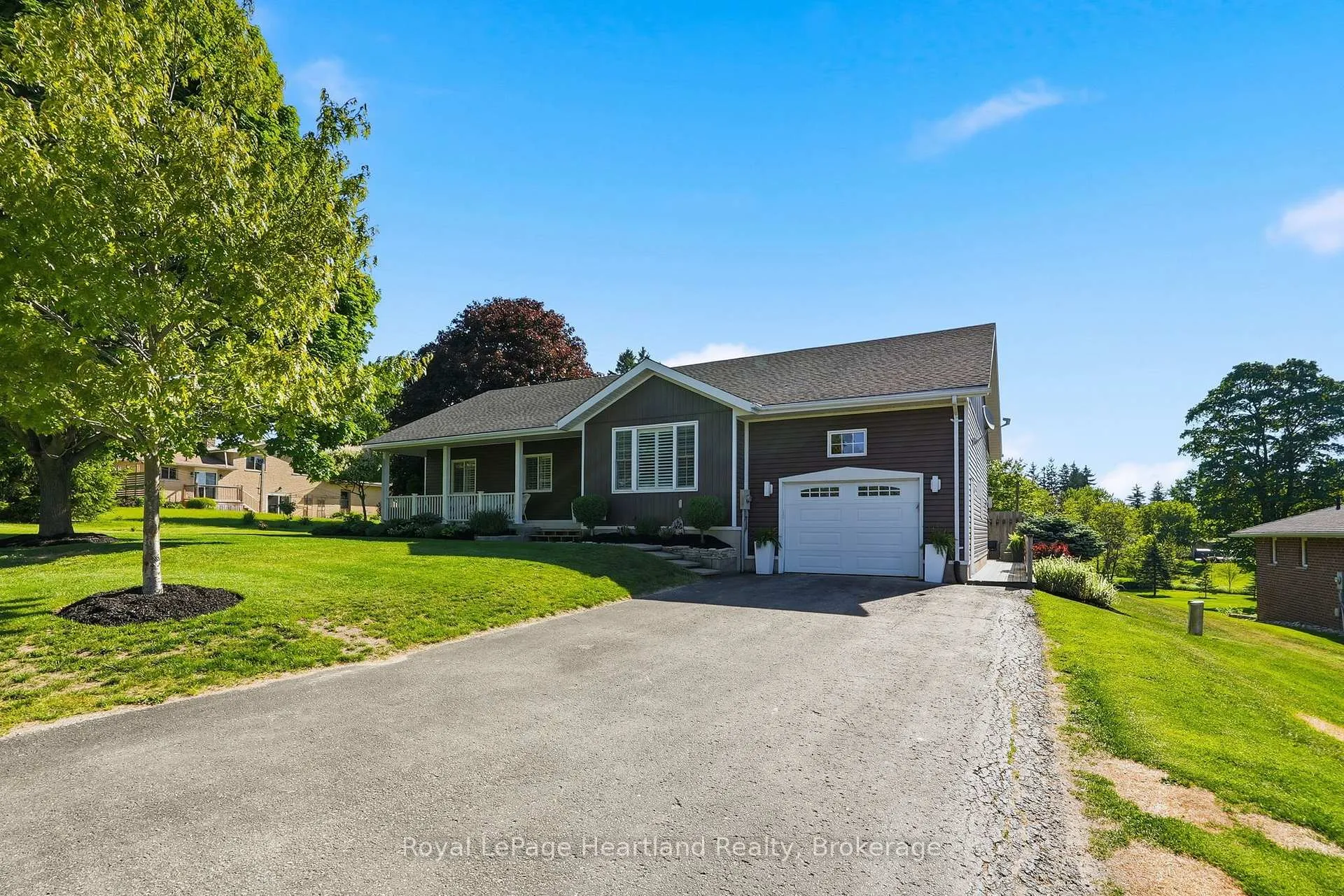 Photo 3 of 2015 Alma Street, Howick — HOMEH