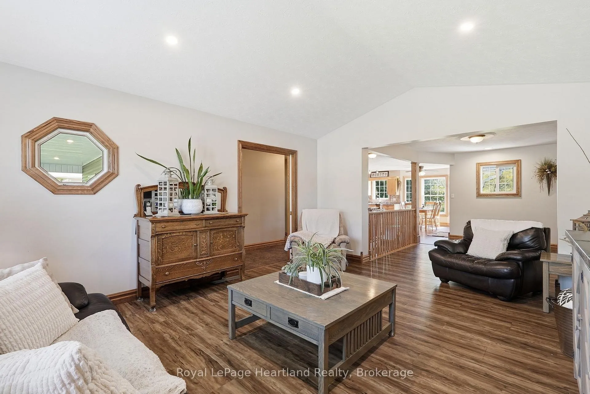 Photo 10 of 2015 Alma Street, Howick — HOMEH